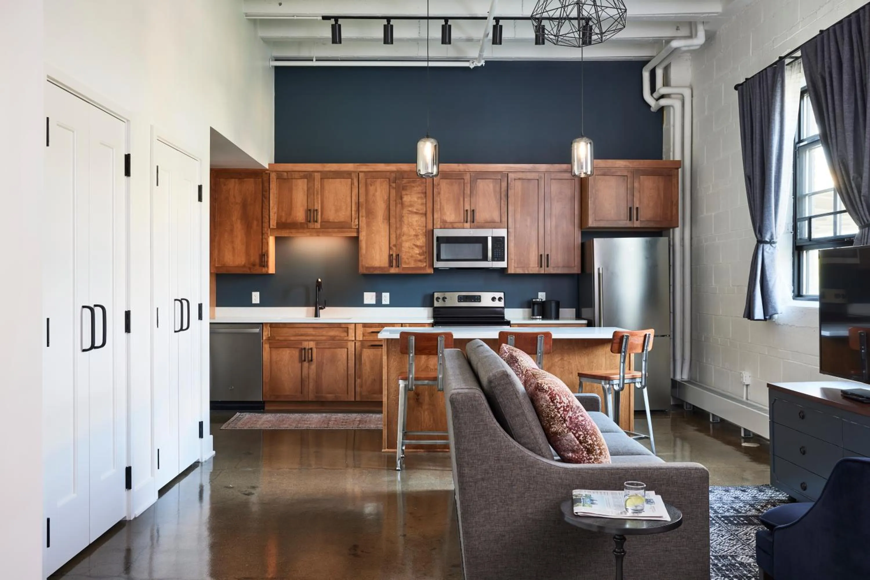 Kitchen or kitchenette in The Confluence Hotel