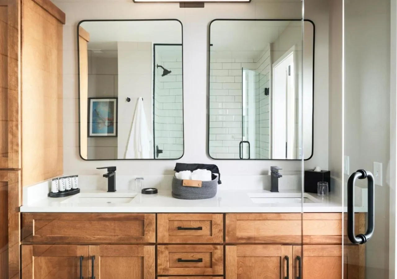 Bathroom in The Confluence Hotel