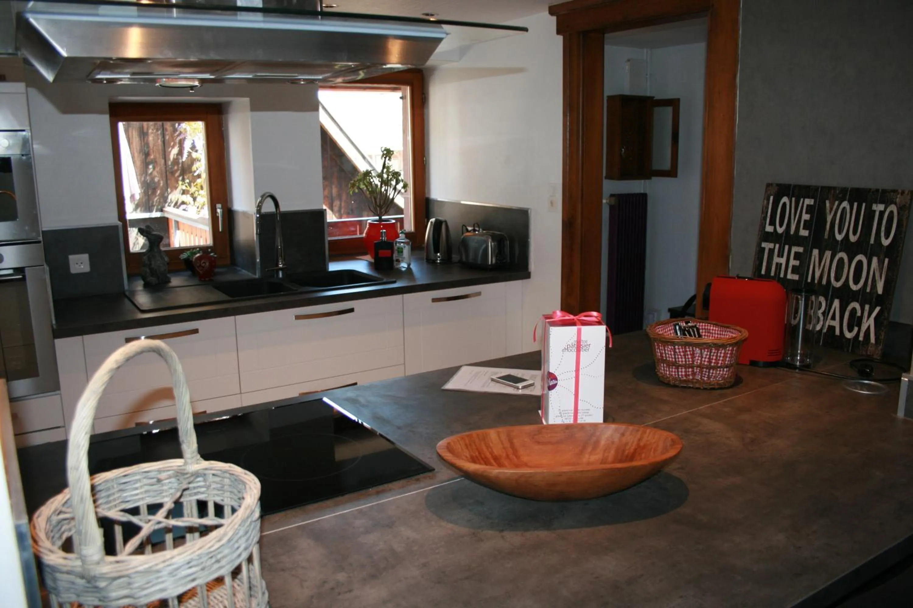 Kitchen or kitchenette in Au 1608