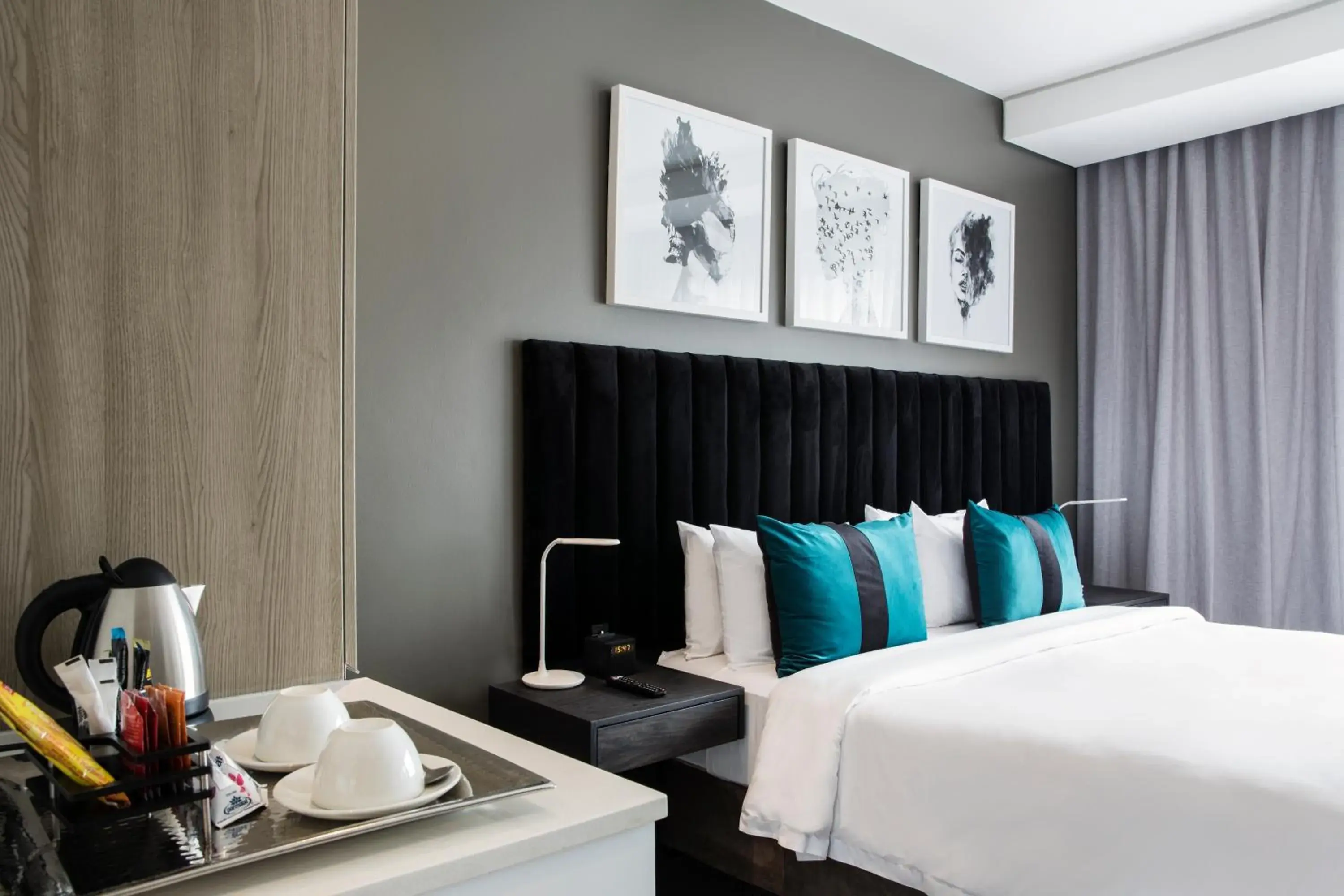 Standard Three-Bedroom Apartment in The Capital Empire Standard Three-Bedroom Apartment in The Capital Empire