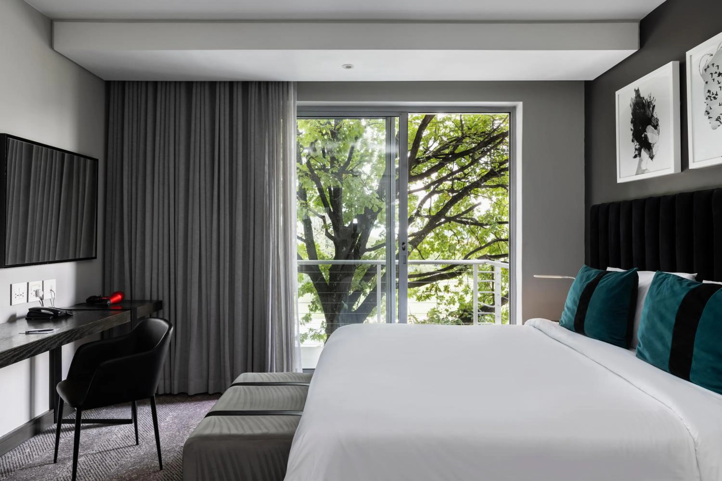 View (from property/room), Bed in The Capital Empire