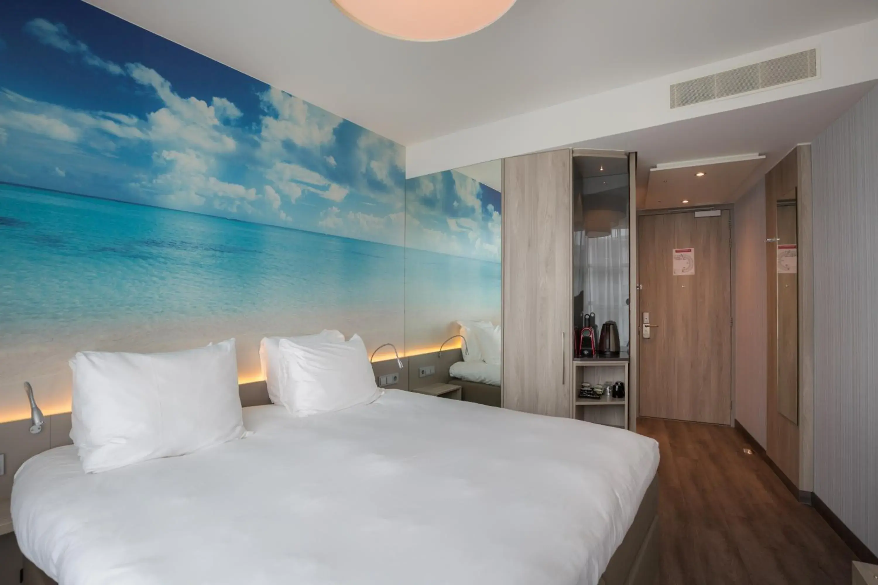 Bed in Ramada The Hague Scheveningen Bed in Ramada The Hague Scheveningen