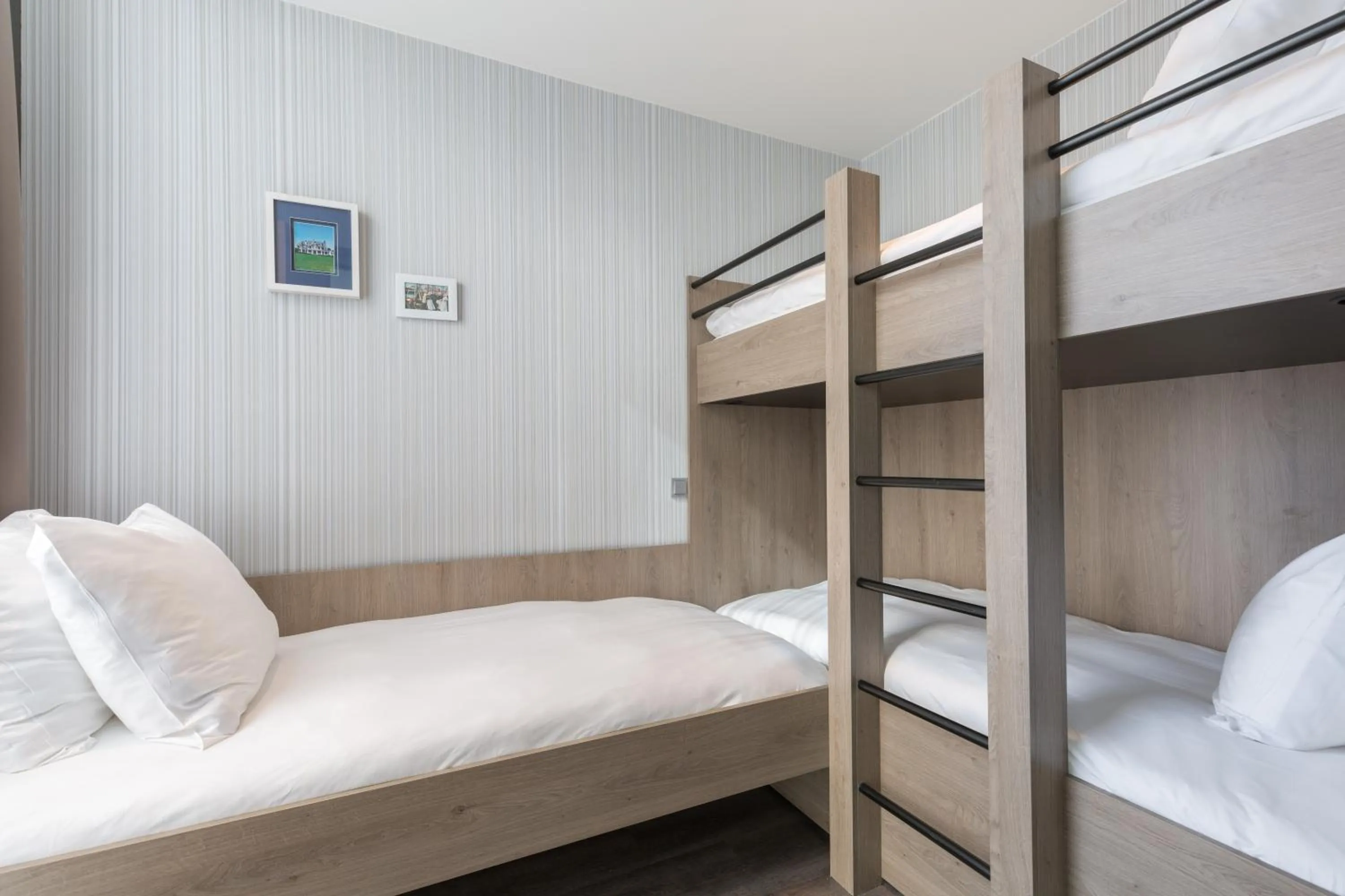 Bed in Ramada The Hague Scheveningen