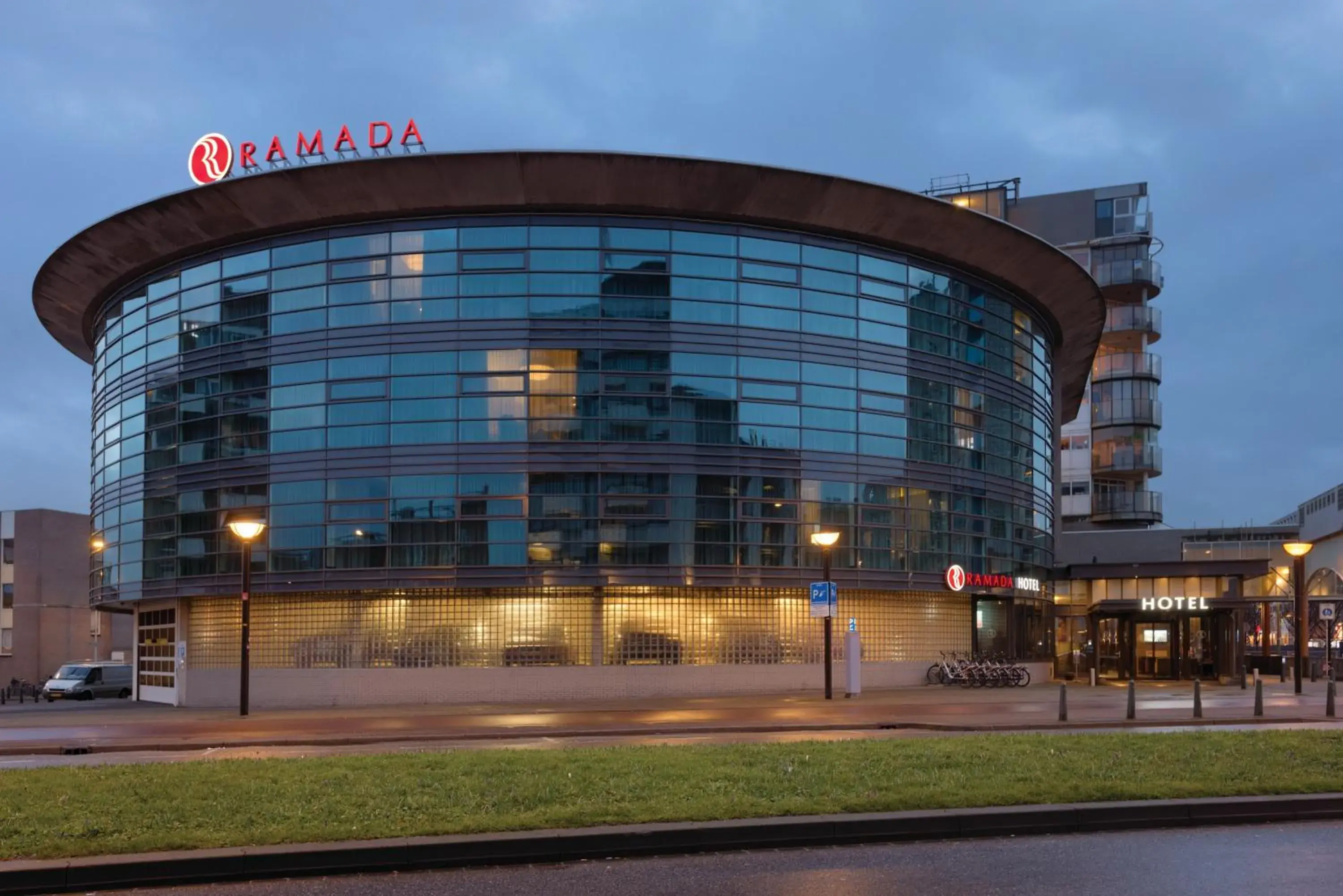 Property building in Ramada The Hague Scheveningen Property building in Ramada The Hague Scheveningen