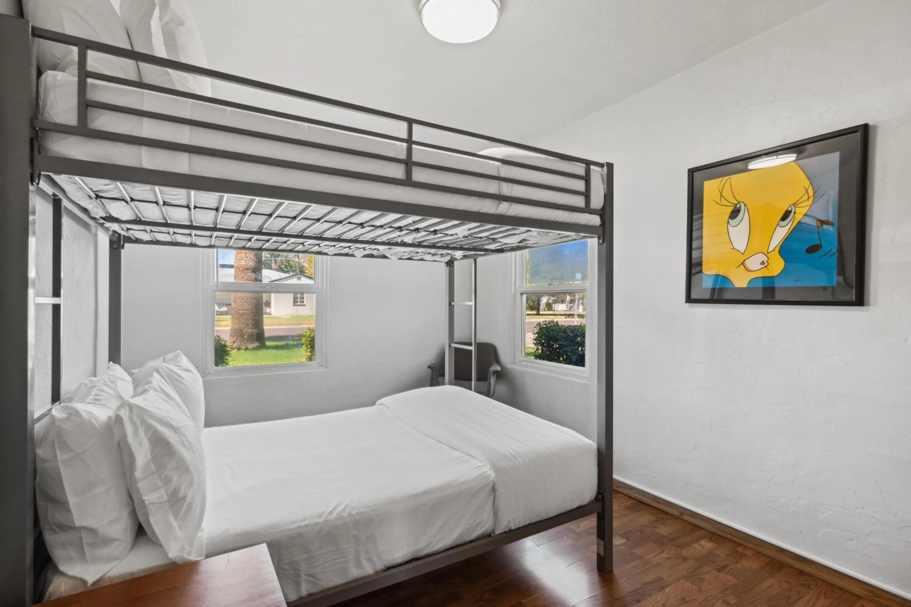 Bed in Palmera Place Uptown Phoenix