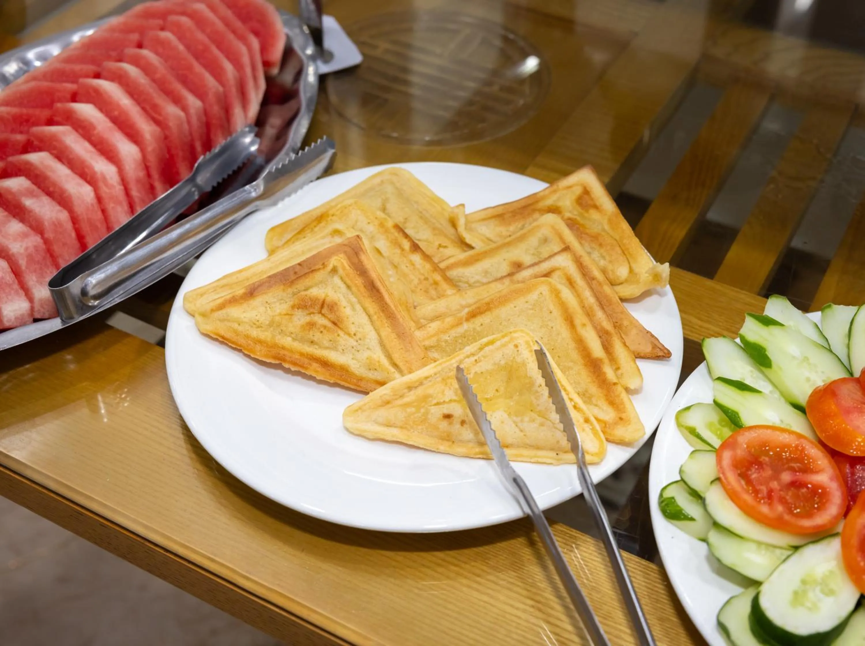 Buffet breakfast in Cat Ba Xanh Spring Garden Hotel