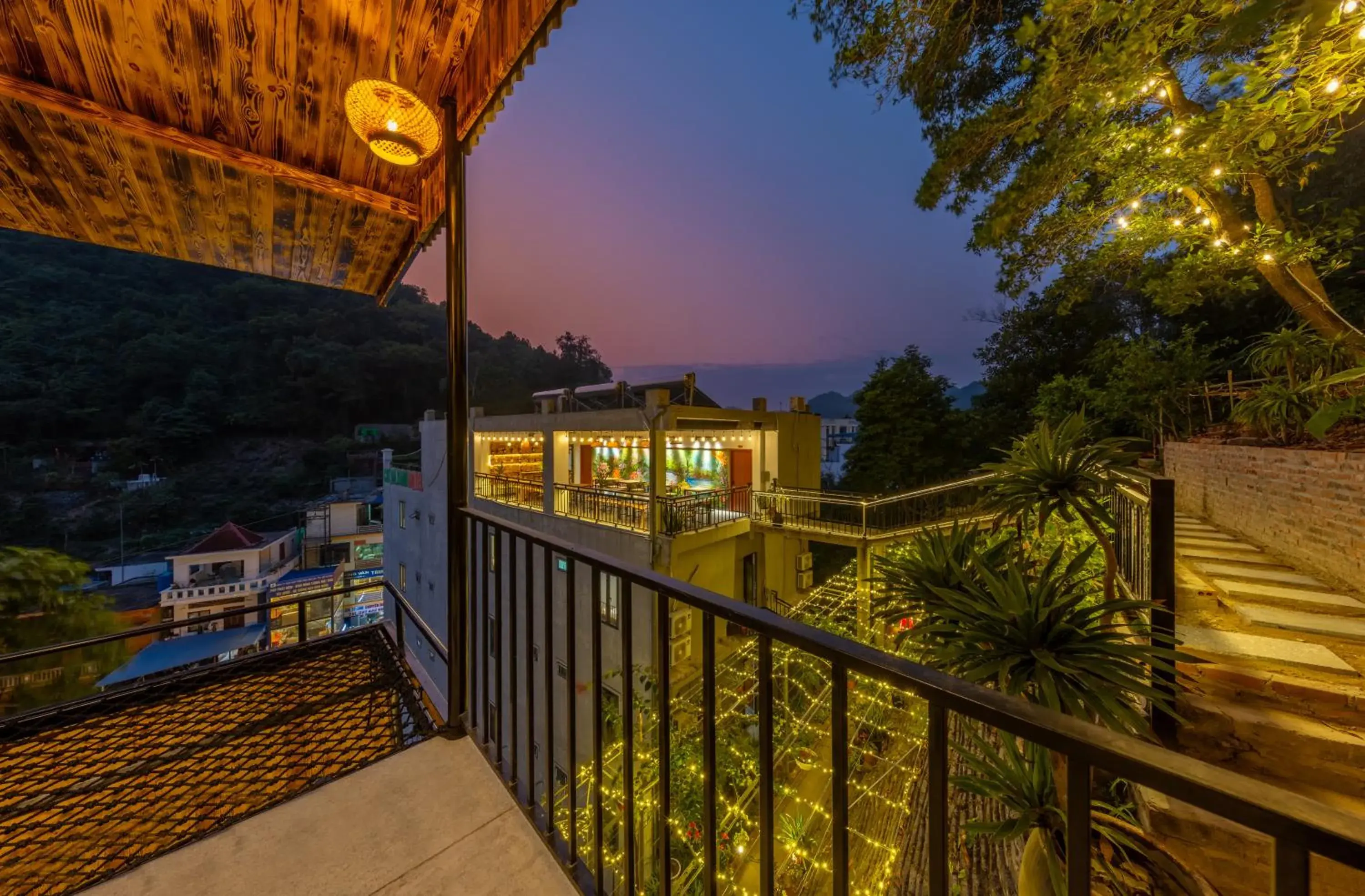 Property building in Cat Ba Xanh Spring Garden Hotel Property building in Cat Ba Xanh Spring Garden Hotel