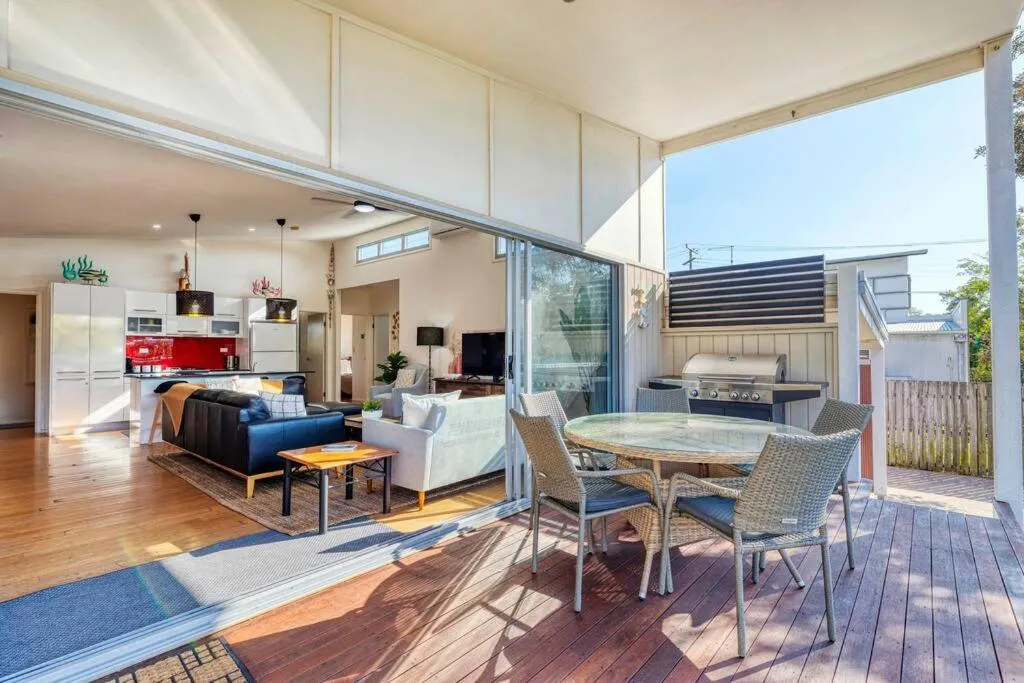 Delightful Dicky Beach Holiday House