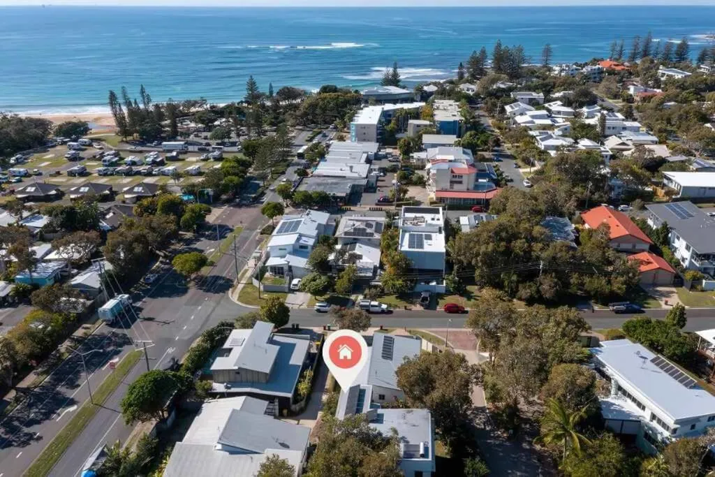 Delightful Dicky Beach Holiday House