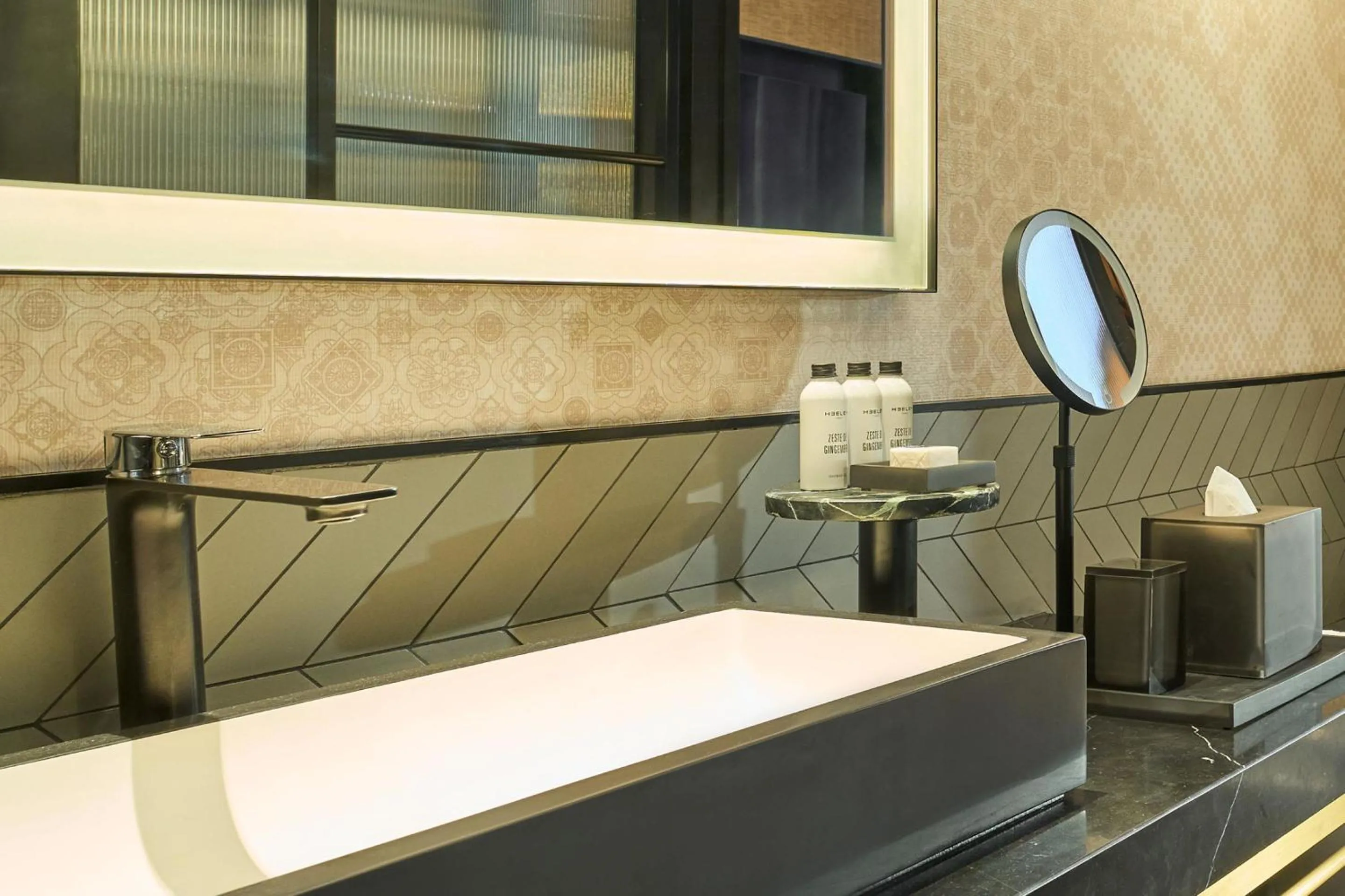 Toilet in Artyzen Singapore