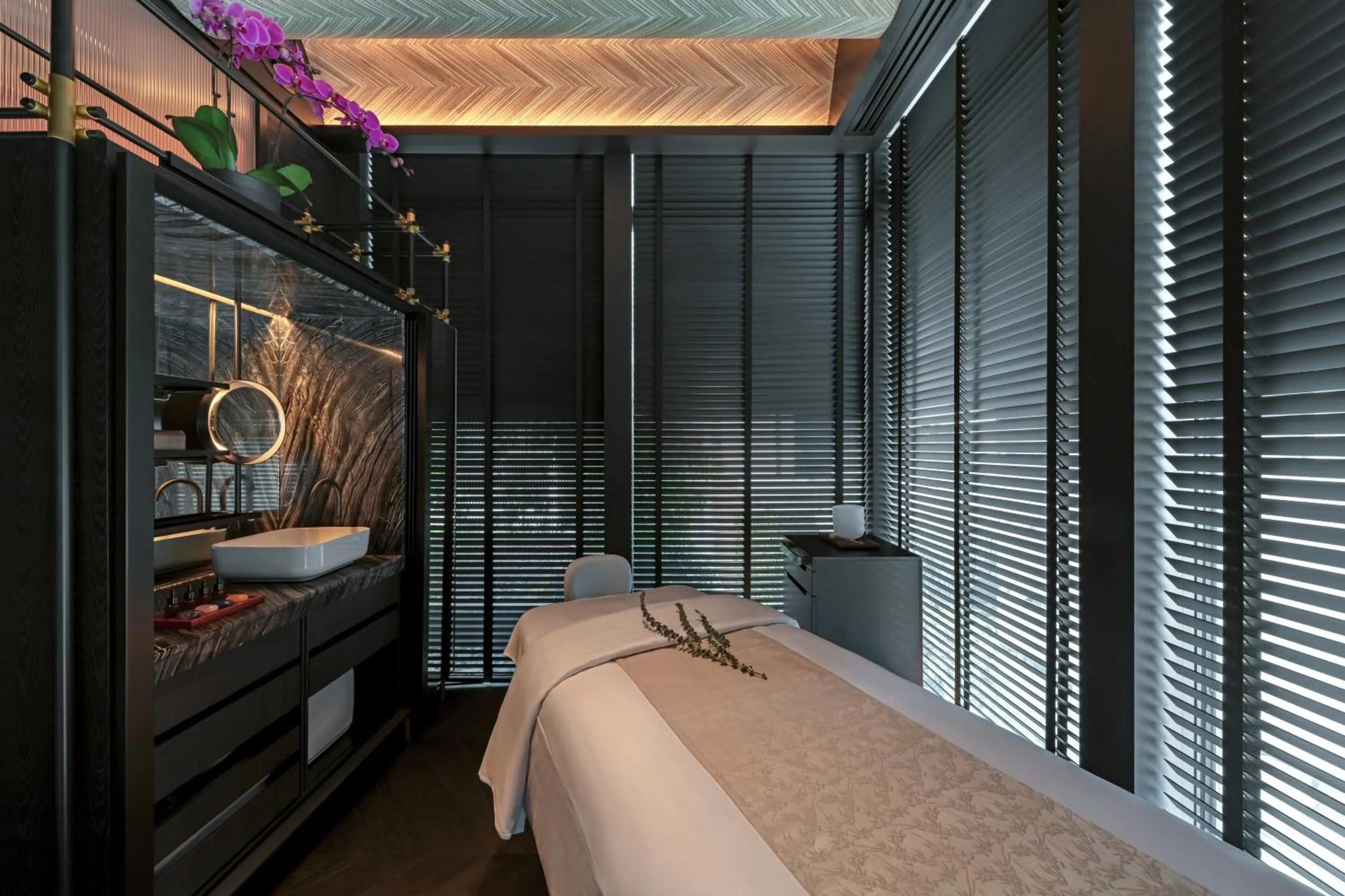 Spa and wellness centre/facilities, Bed in Artyzen Singapore