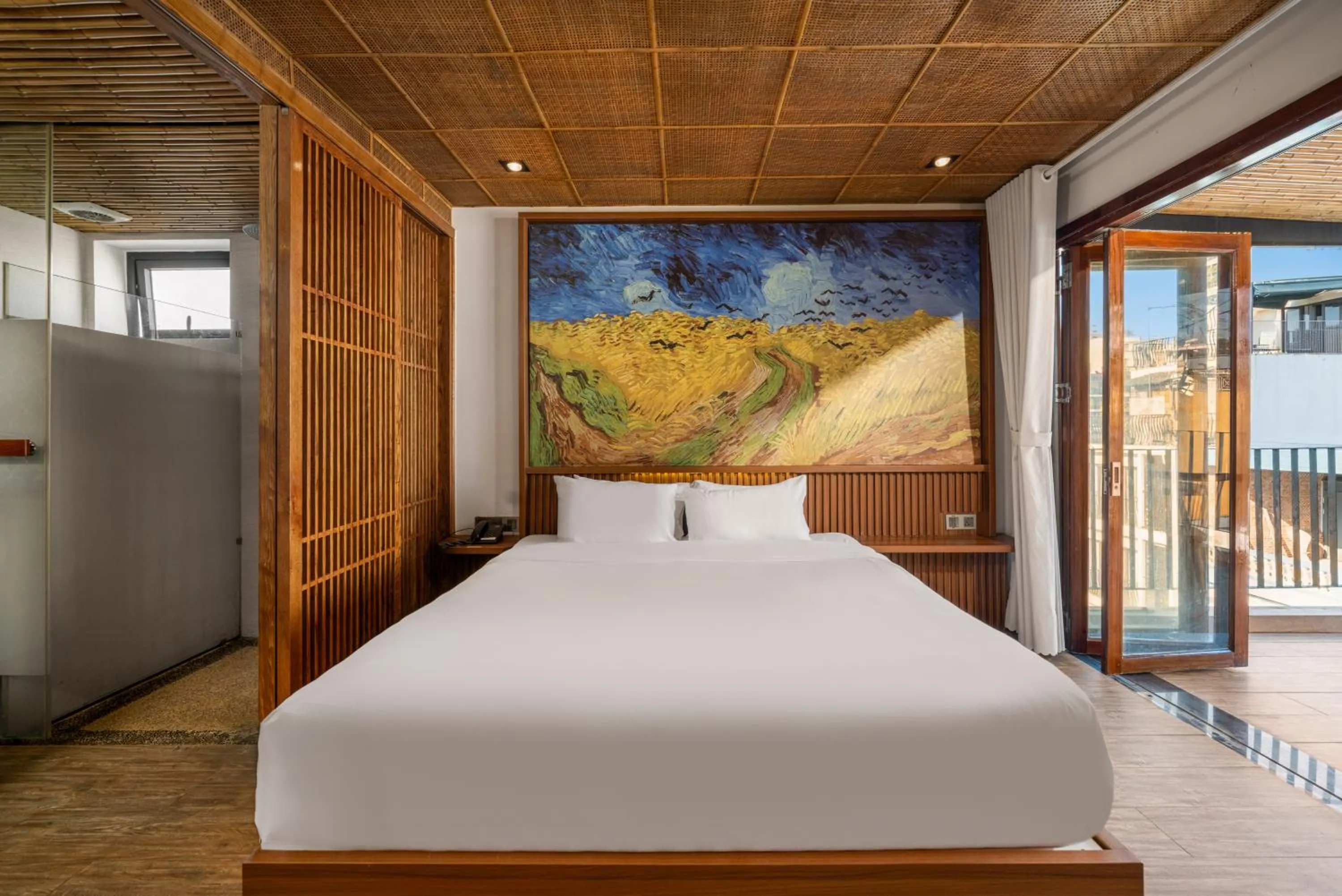 Bed in LUK Inn Hotel - An Thuong, Da Nang