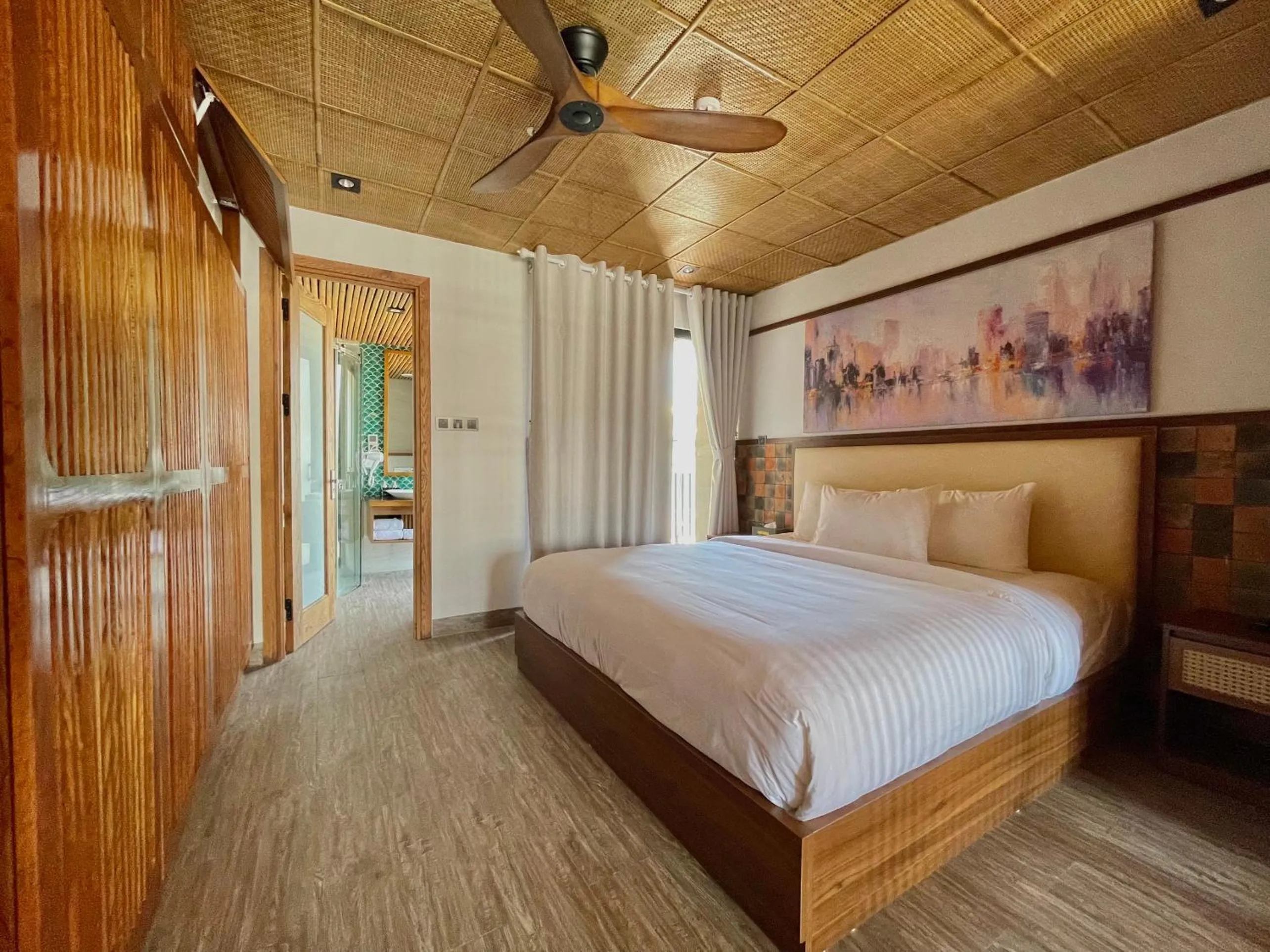 Bed in LUK Inn Hotel - An Thượng, Đà Nẵng