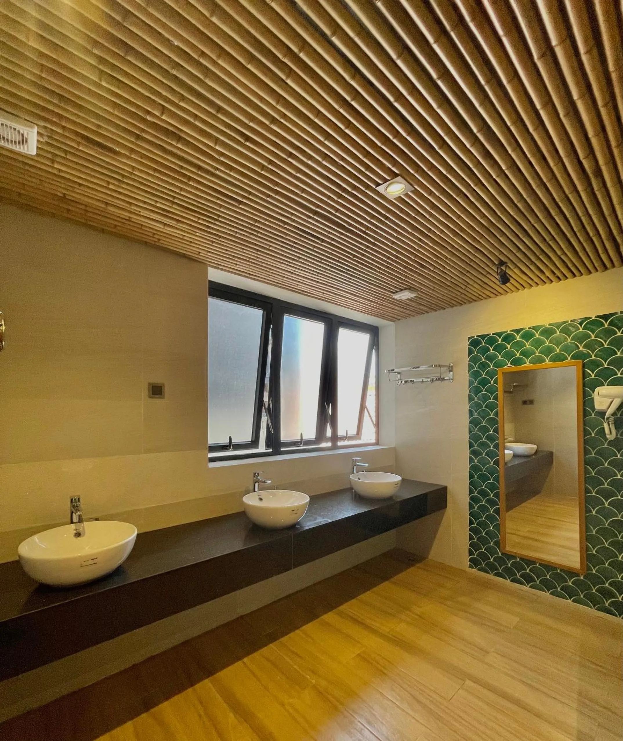 Bathroom in LUK Inn Hotel - An Thuong, Da Nang