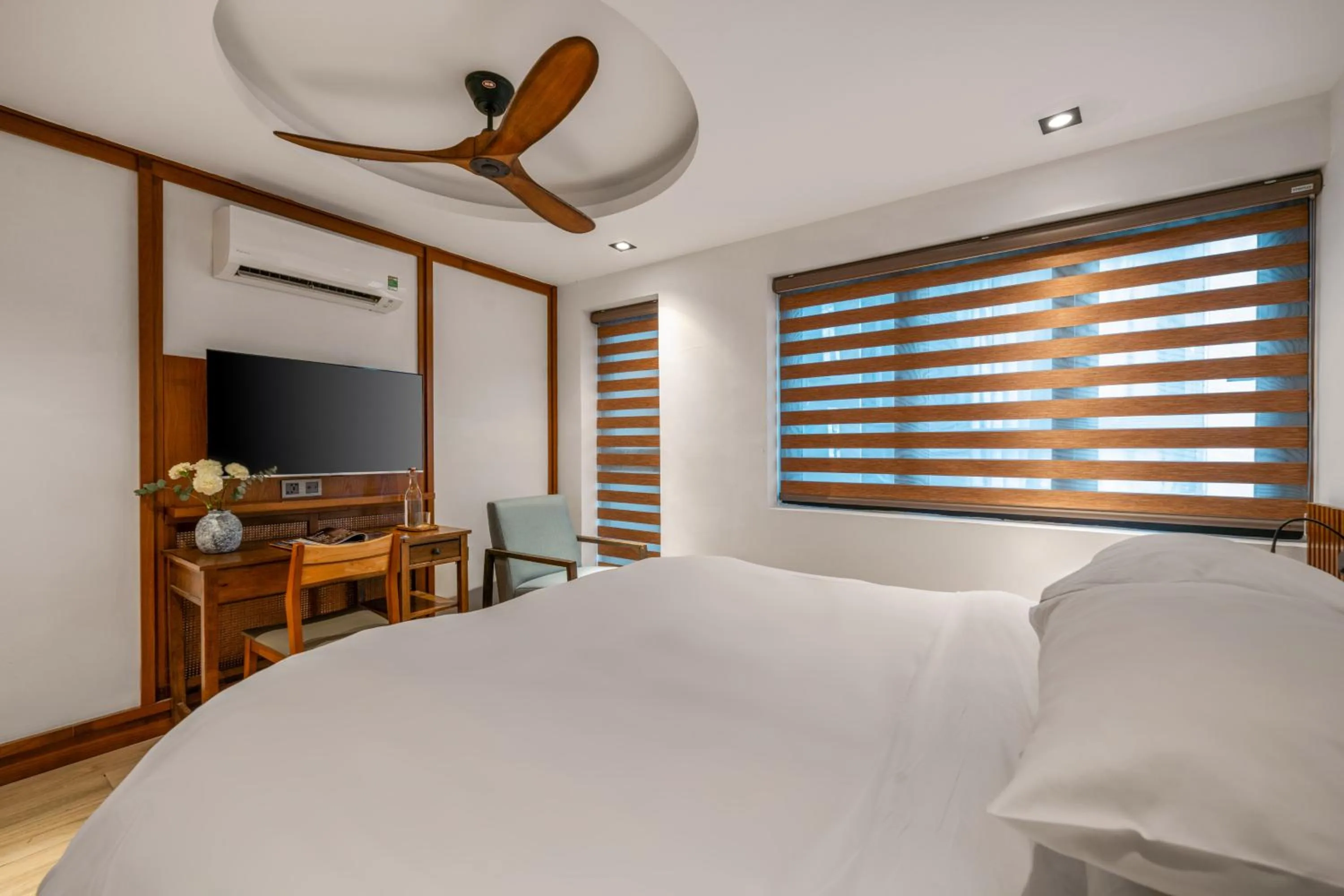 Bed in LUK Inn Hotel - An Thuong, Da Nang