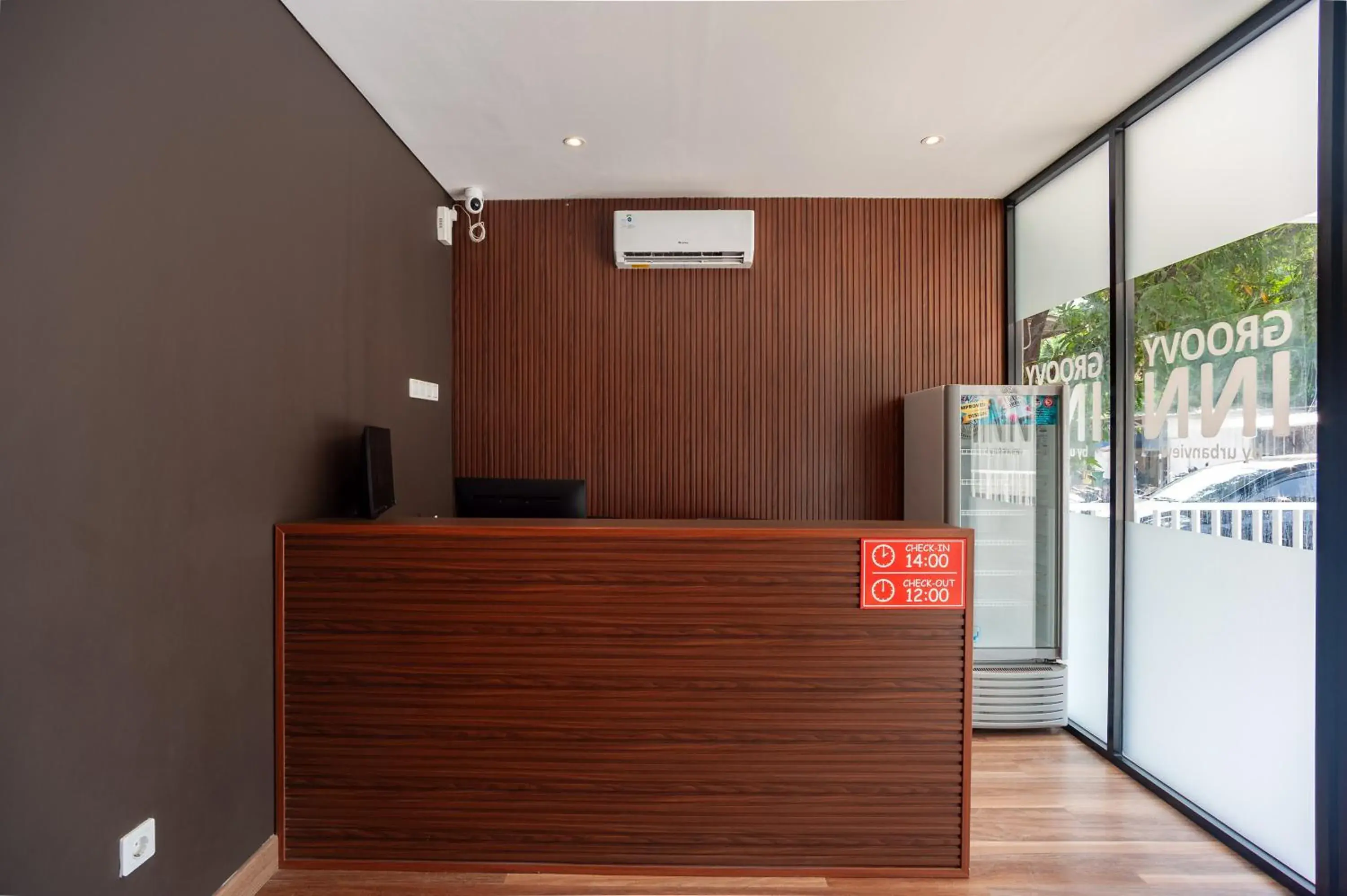 Lobby or reception in Urbanview Hotel Groovy Inn Tangerang Lobby or reception in Urbanview Hotel Groovy Inn Tangerang