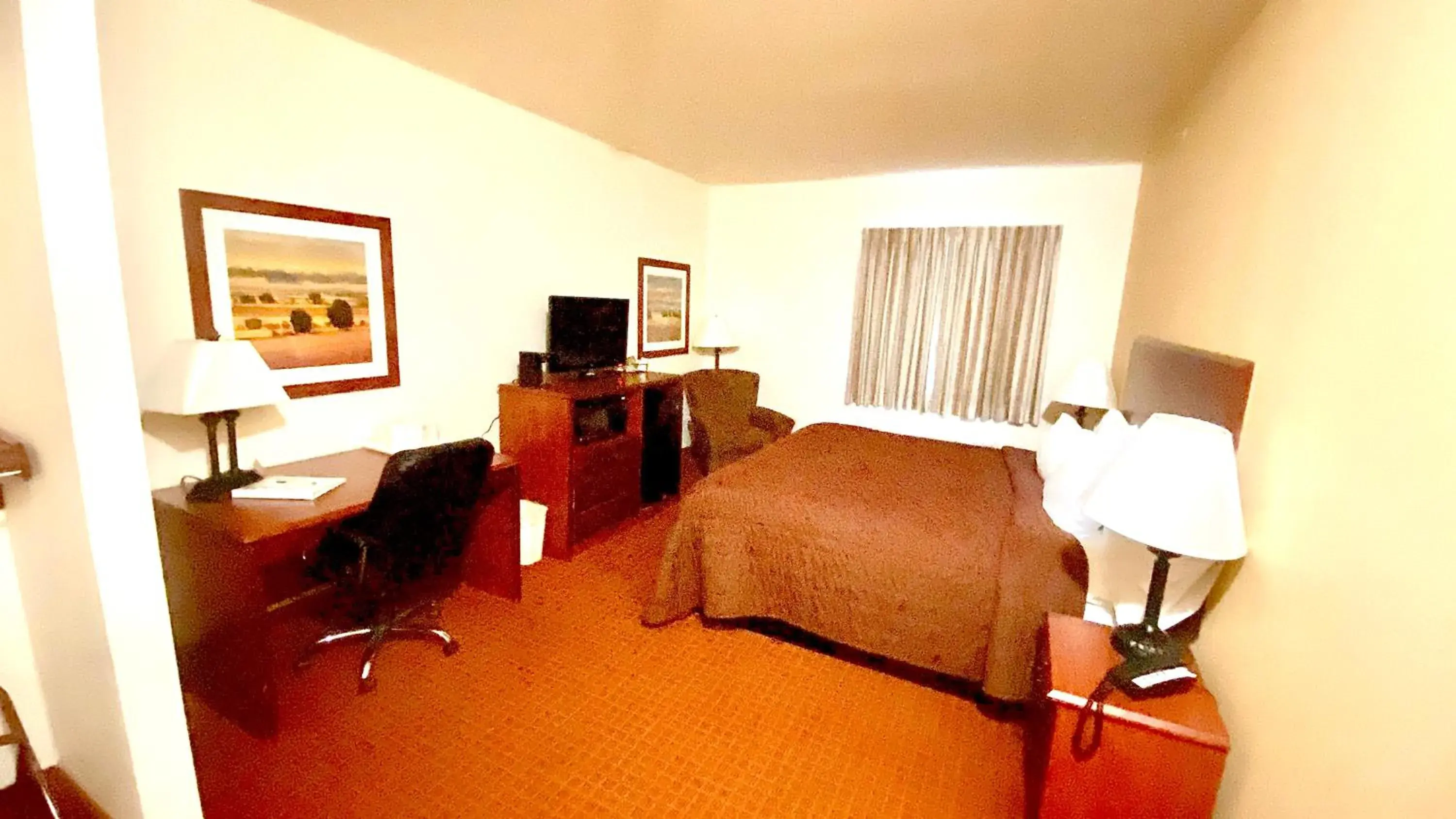 Superior King Suite in Park View Inn & Suites, Hoisington Superior King Suite in Park View Inn & Suites, Hoisington