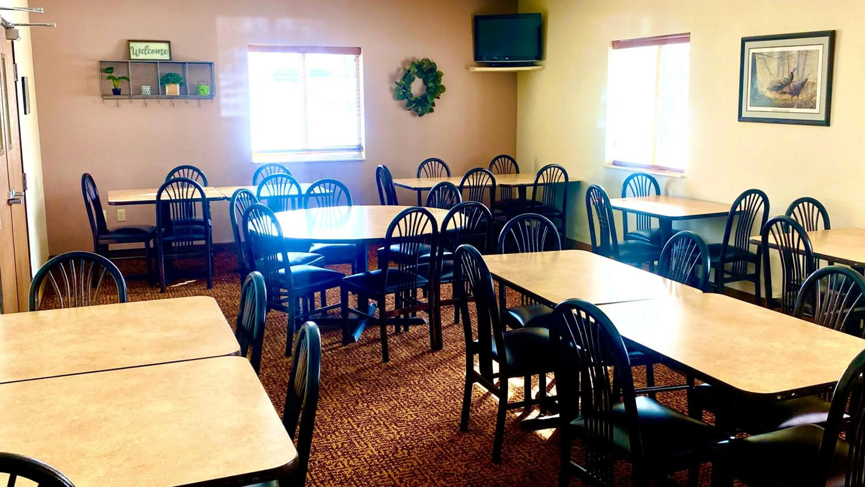 Breakfast in Park View Inn & Suites, Hoisington