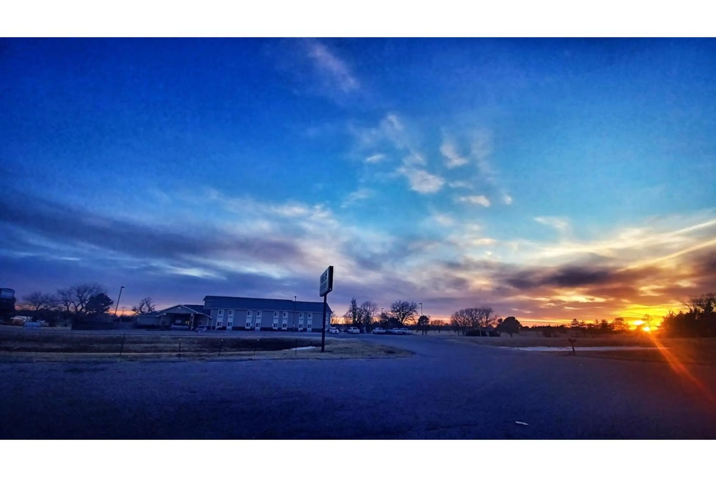 Property building in Park View Inn & Suites, Hoisington