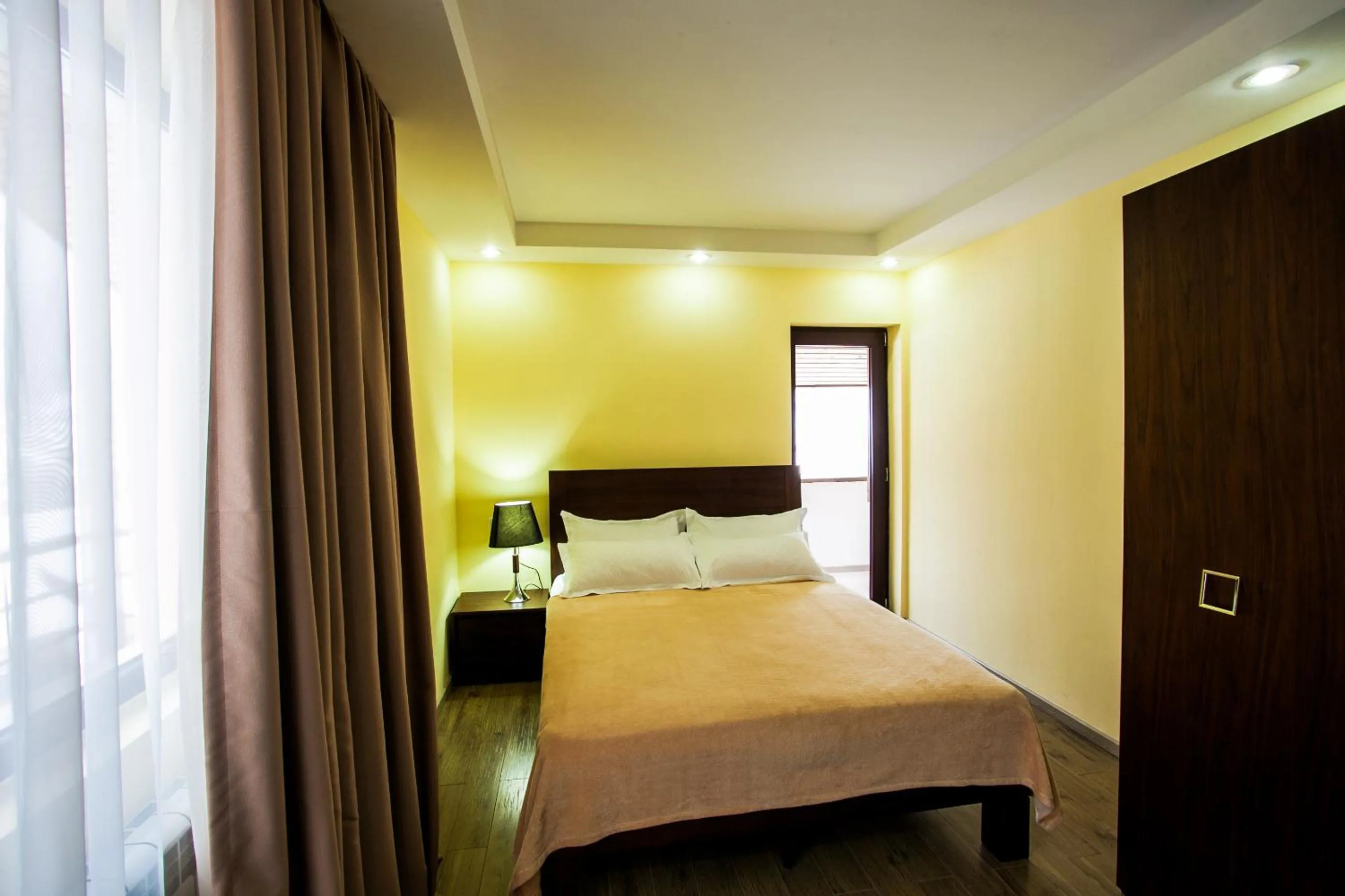 Bedroom, Bed in Crystal Hill Resort