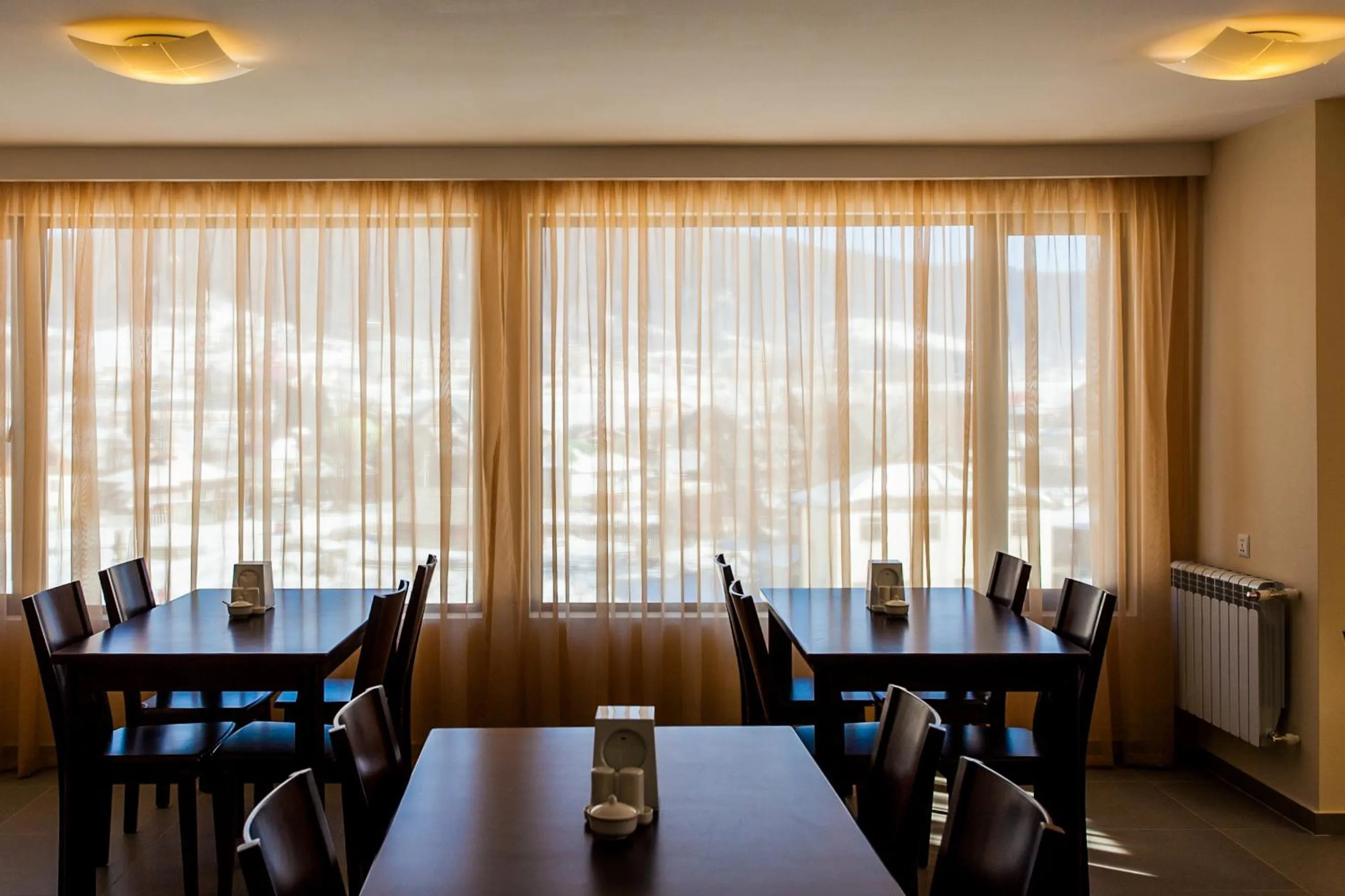 Restaurant/places to eat in Crystal Hill Resort
