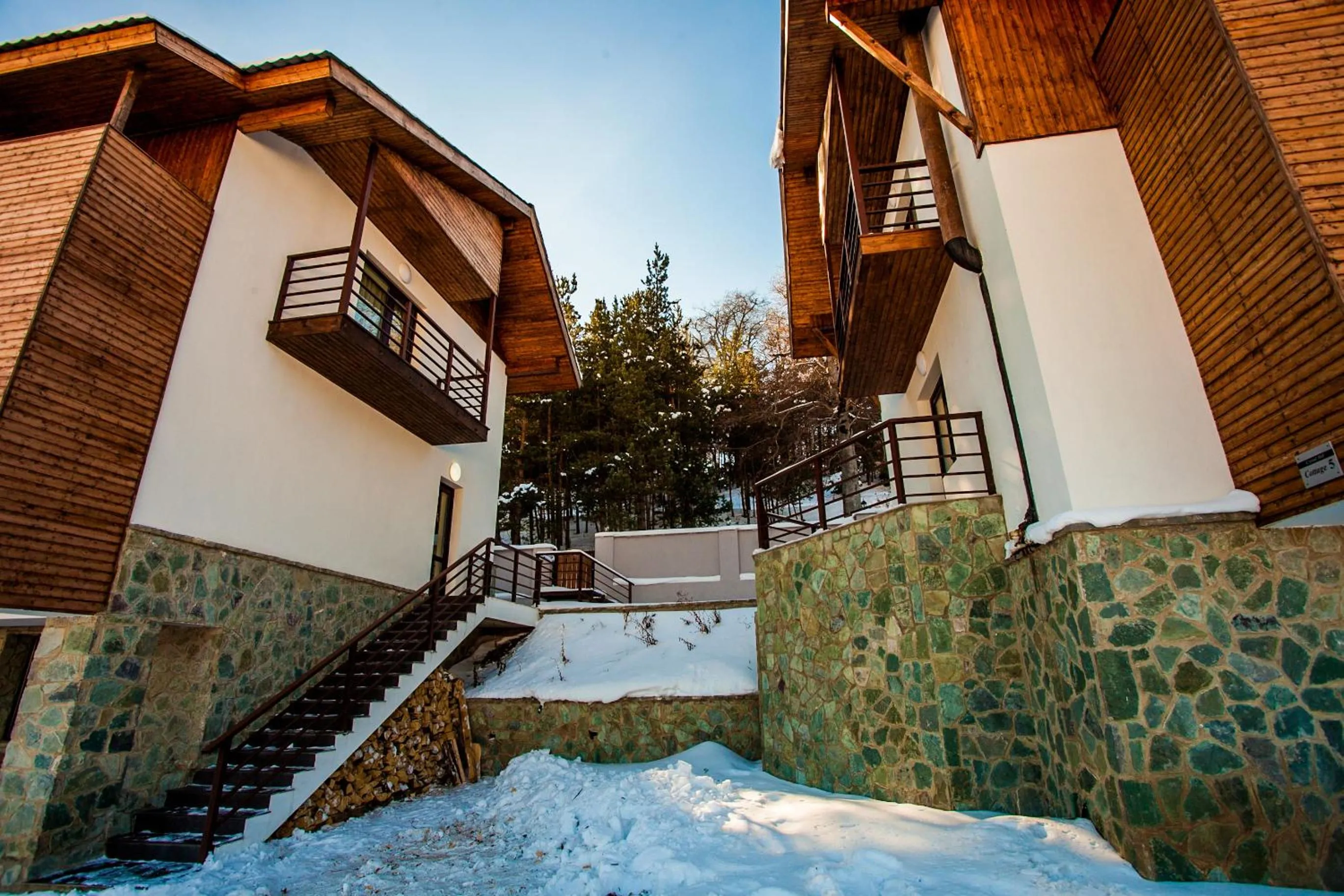 Area and facilities in Crystal Hill Resort