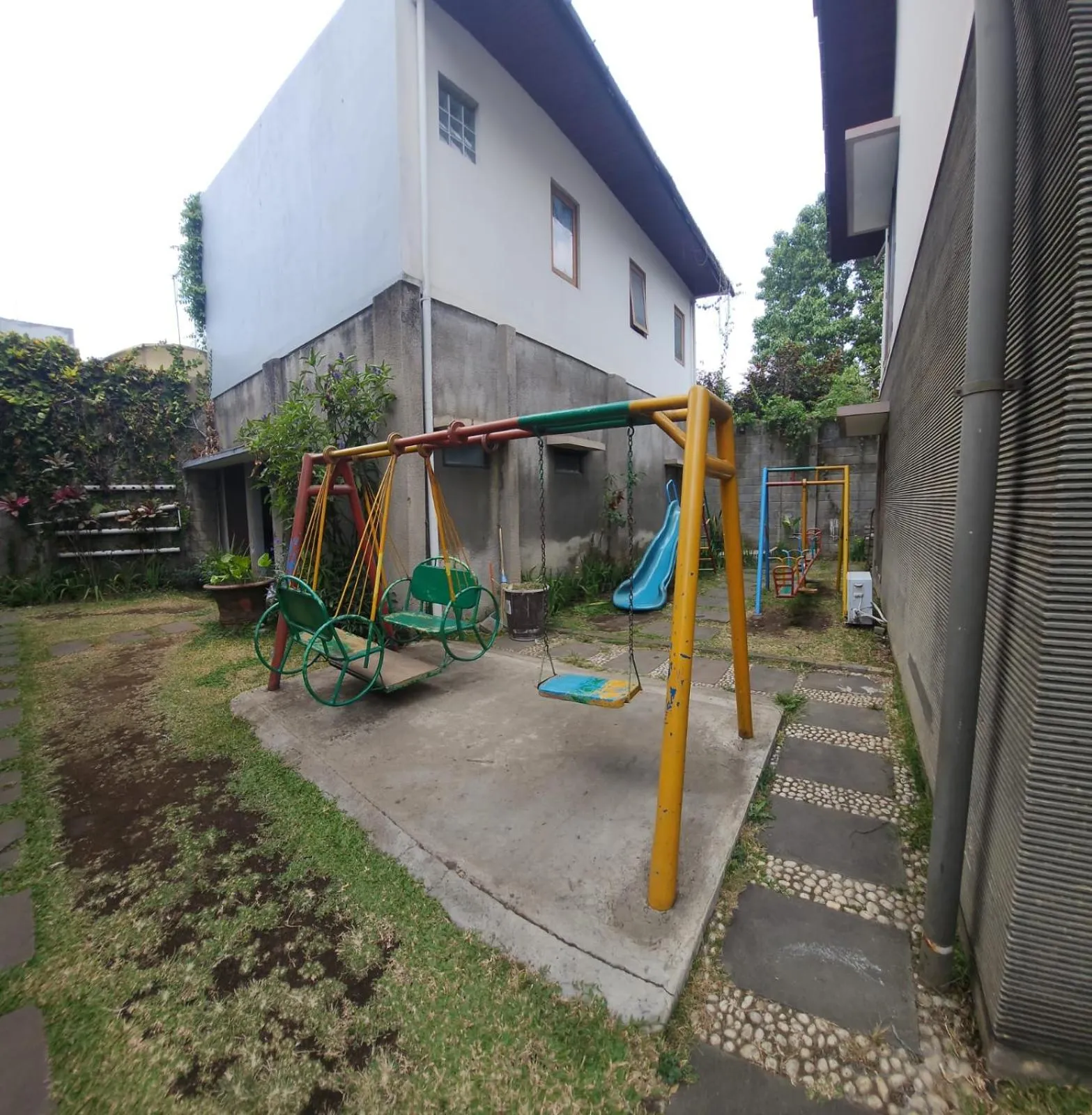 Children play ground in Summer Hills Hotel & Villas Bandung