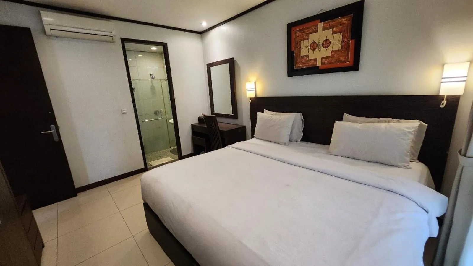 Bathroom, Bed in Summer Hills Hotel & Villas Bandung