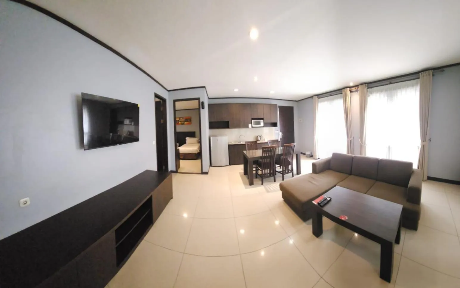 TV and multimedia in Summer Hills Hotel & Villas Bandung