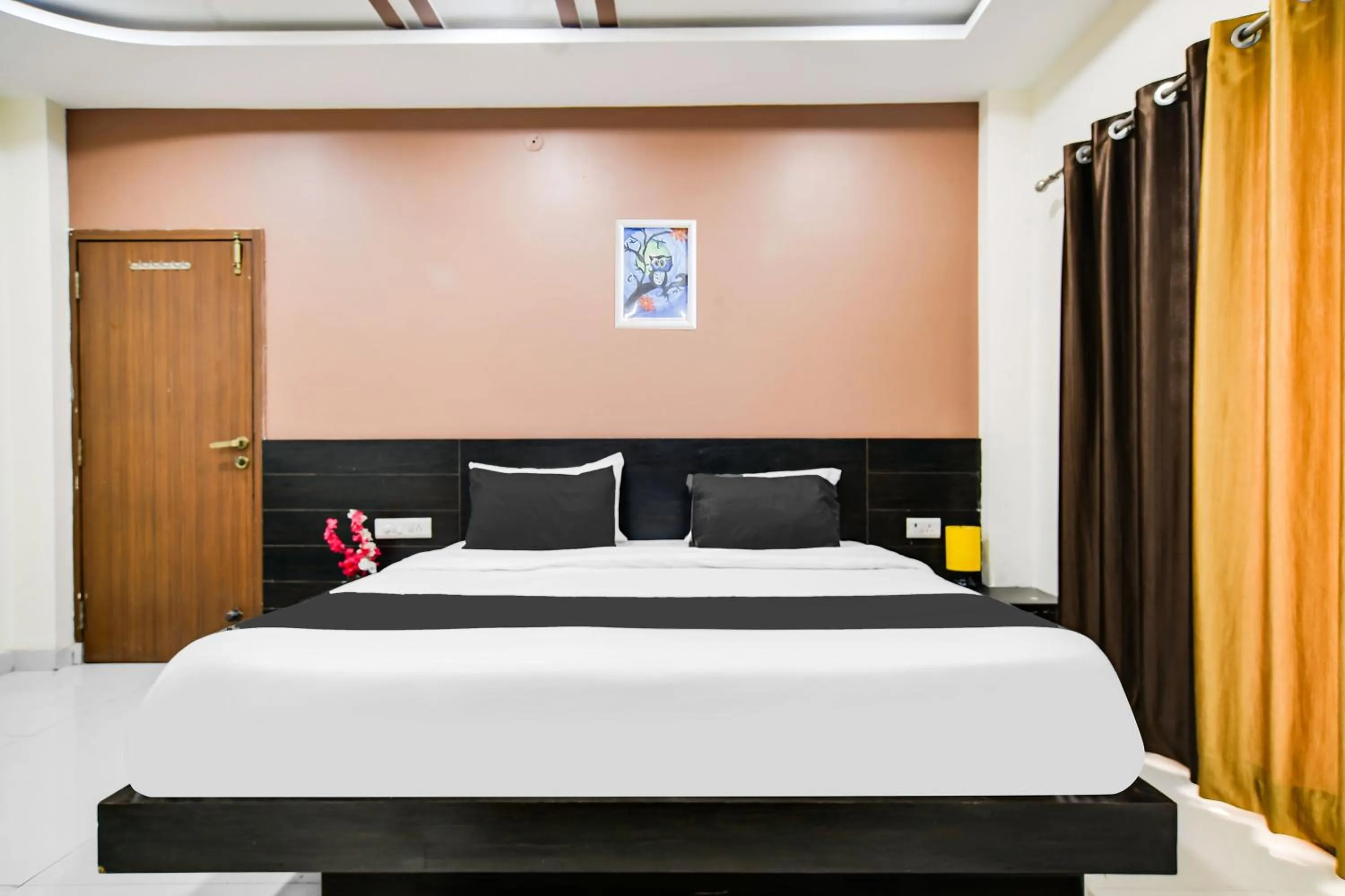 Bedroom, Bed in Collection O Indore Near Omax City 1
