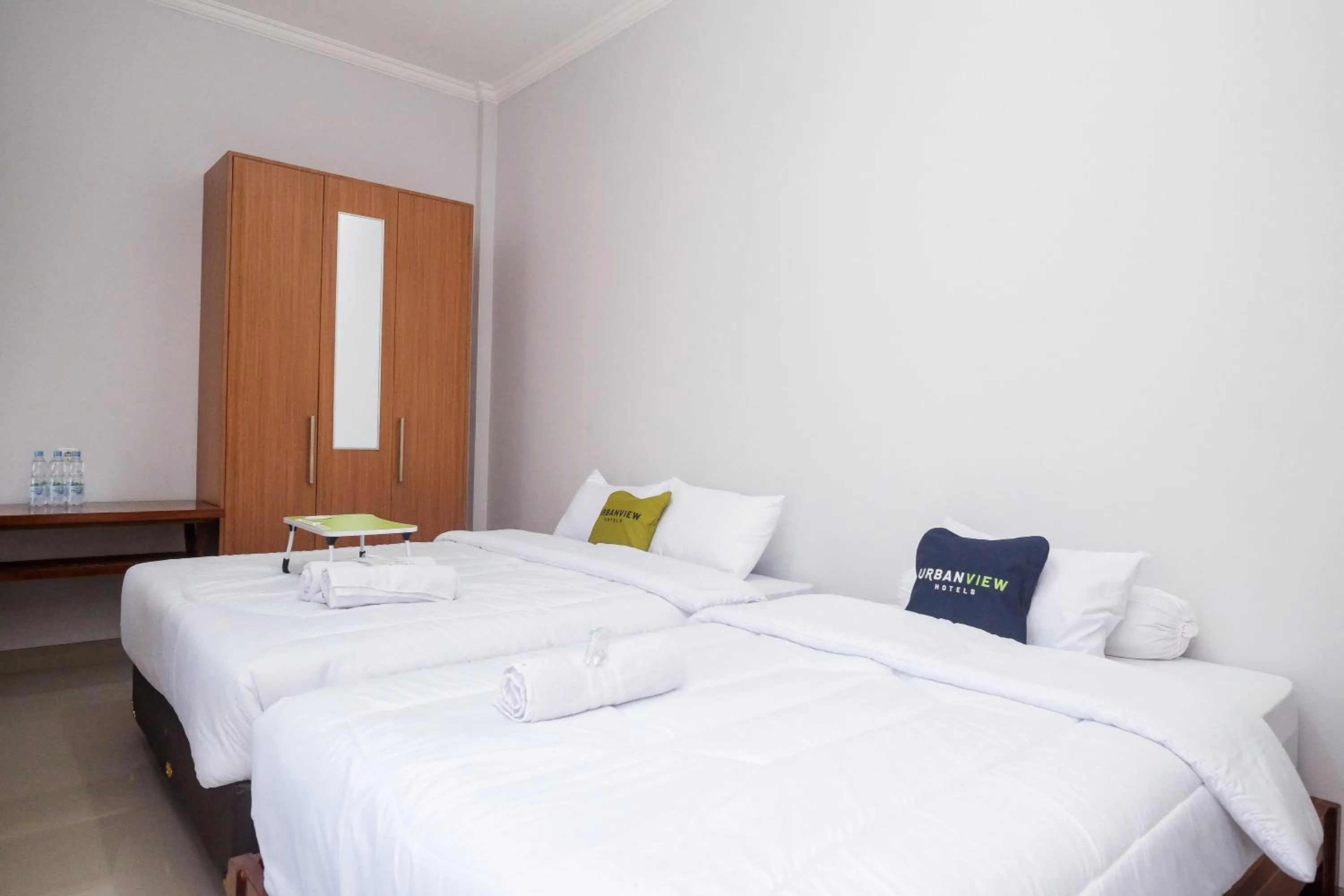 Bed in Urbanview Syariah Loji Arum Stasiun Klaten by RedDoorz