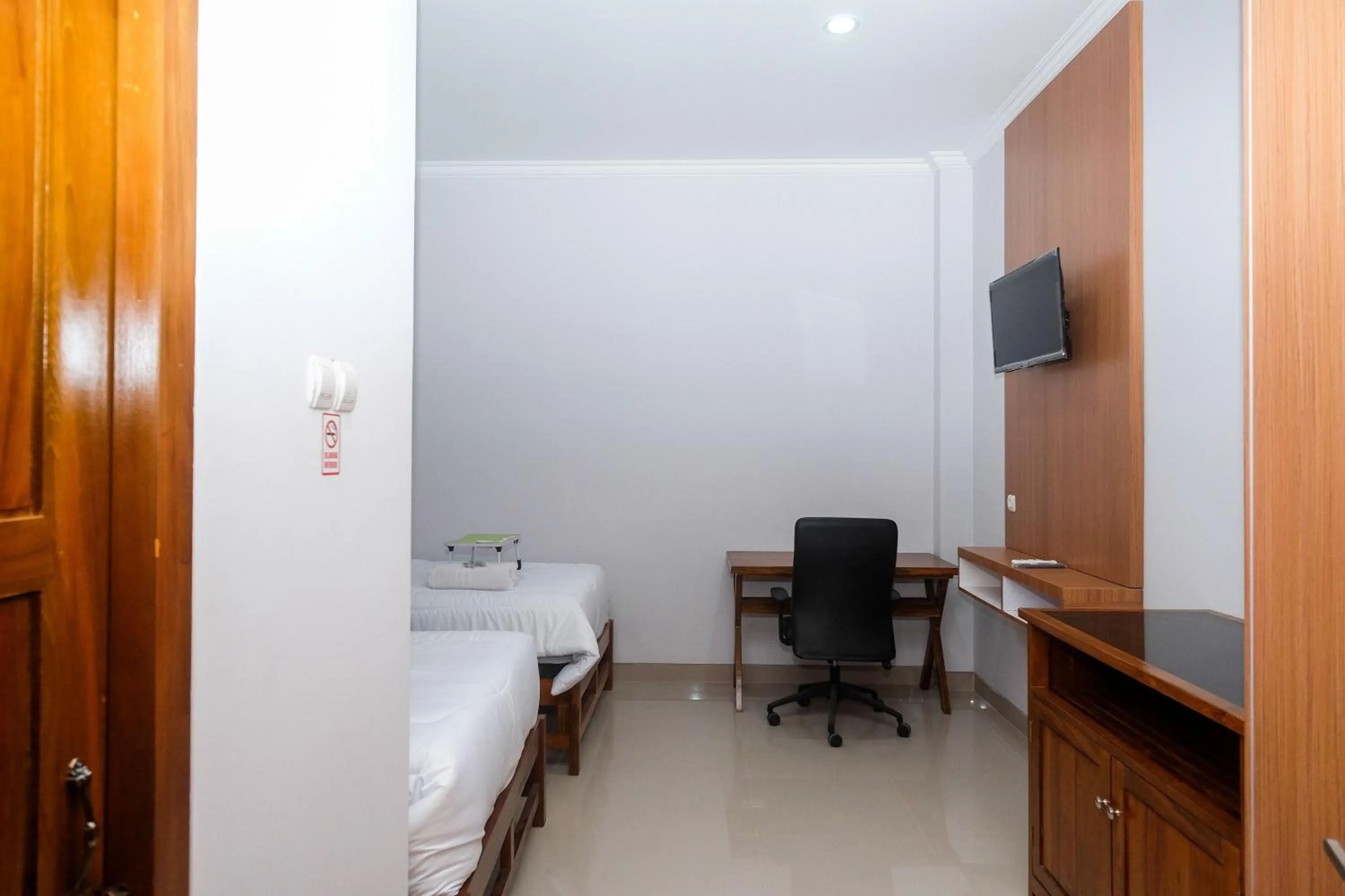 Bed in Urbanview Syariah Loji Arum Stasiun Klaten by RedDoorz