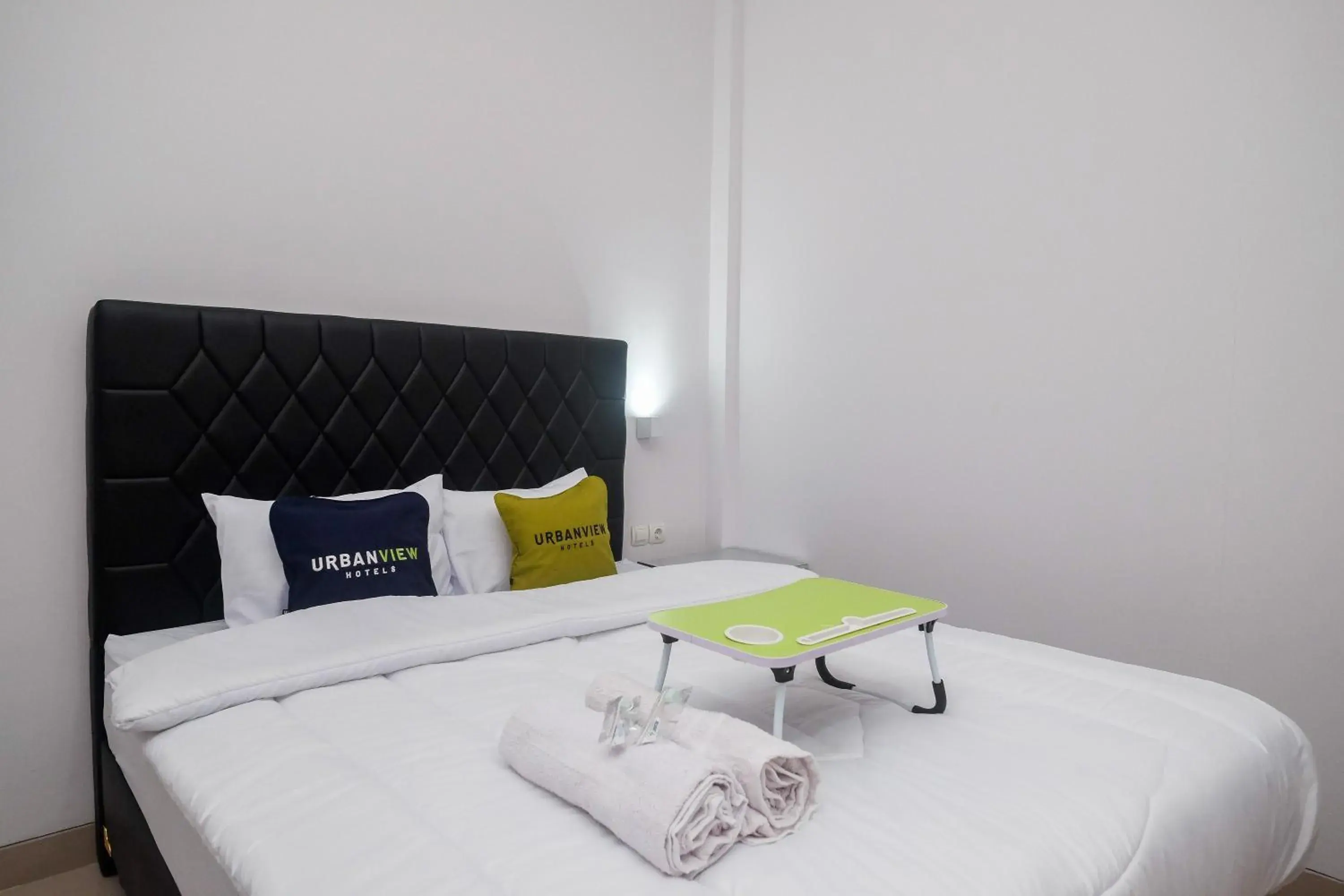 Bed in Urbanview Syariah Loji Arum Stasiun Klaten by RedDoorz Bed in Urbanview Syariah Loji Arum Stasiun Klaten by RedDoorz