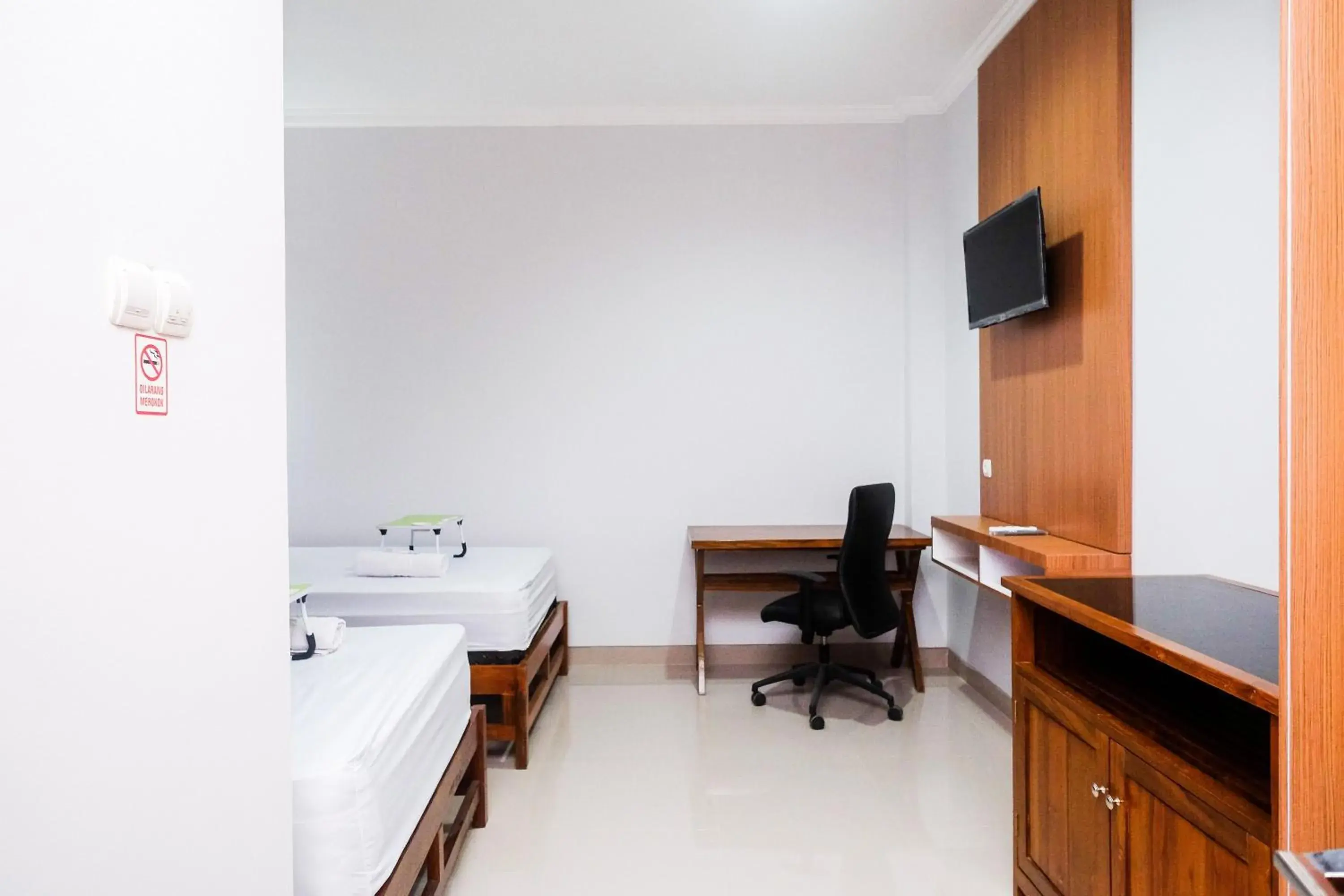 Bed in Urbanview Syariah Loji Arum Stasiun Klaten by RedDoorz Bed in Urbanview Syariah Loji Arum Stasiun Klaten by RedDoorz