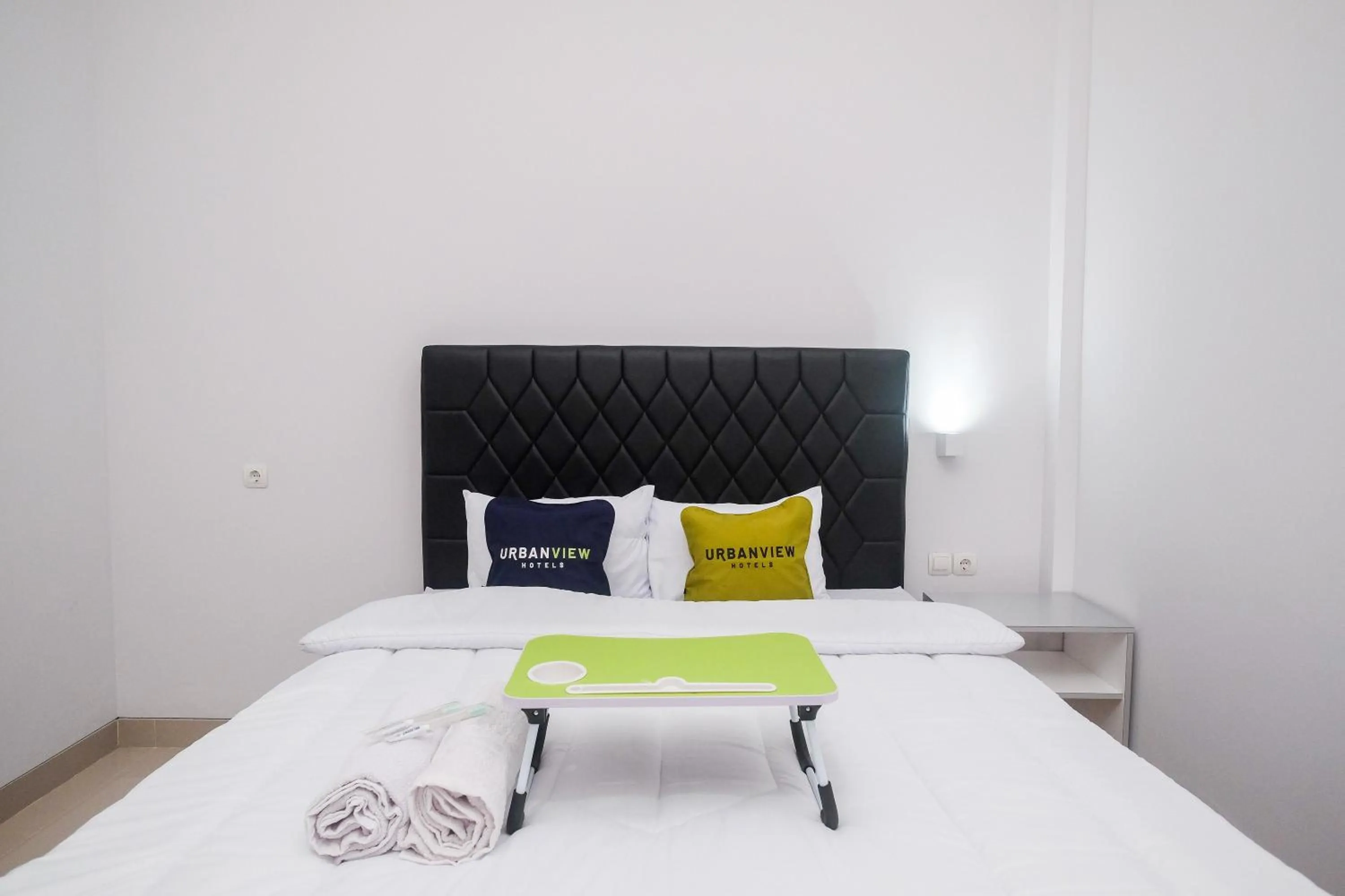 Bed in Urbanview Syariah Loji Arum Stasiun Klaten by RedDoorz