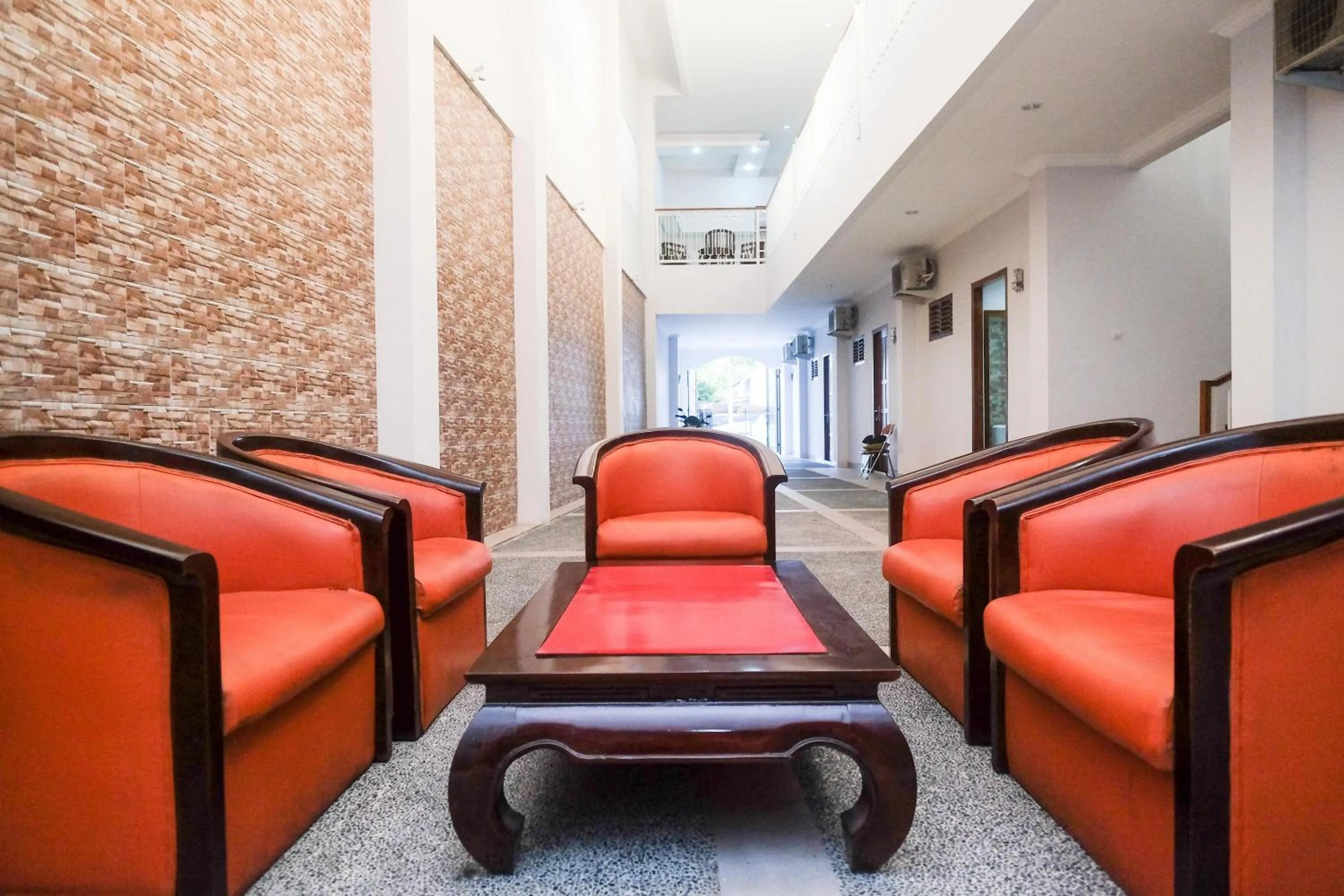 Living room in Urbanview Syariah Loji Arum Stasiun Klaten by RedDoorz