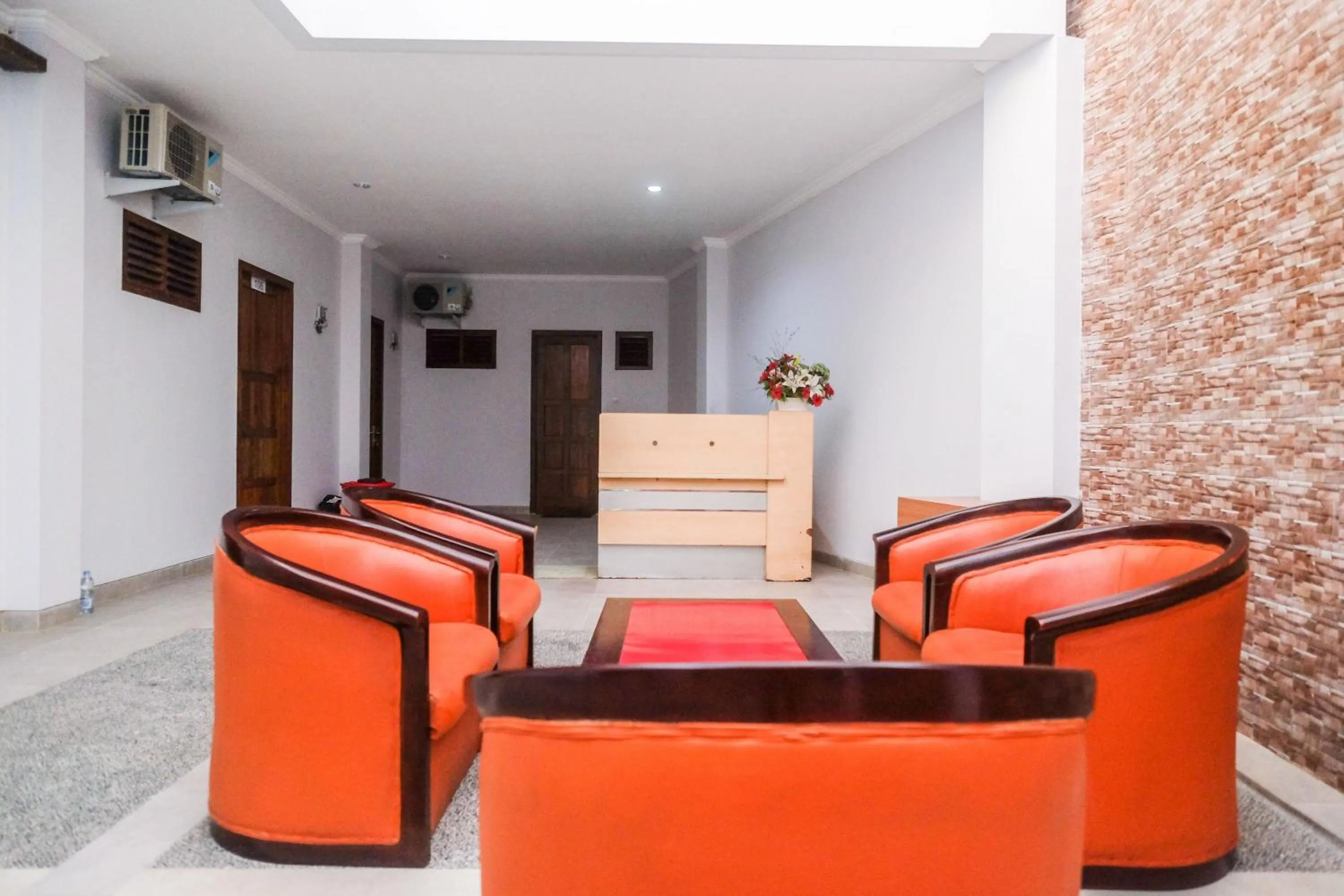 Living room in Urbanview Syariah Loji Arum Stasiun Klaten by RedDoorz