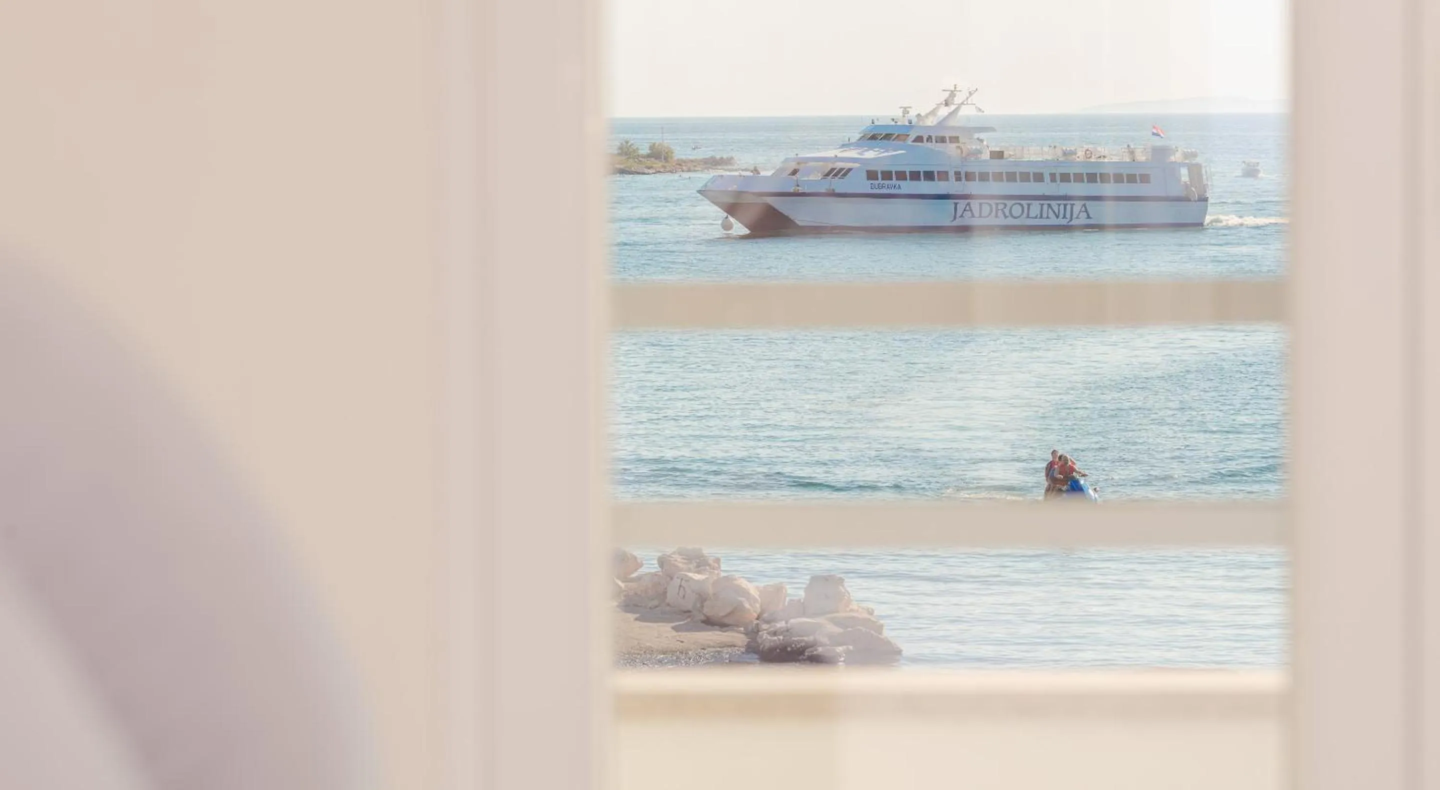 Sea view in Boutique Residence Sundays