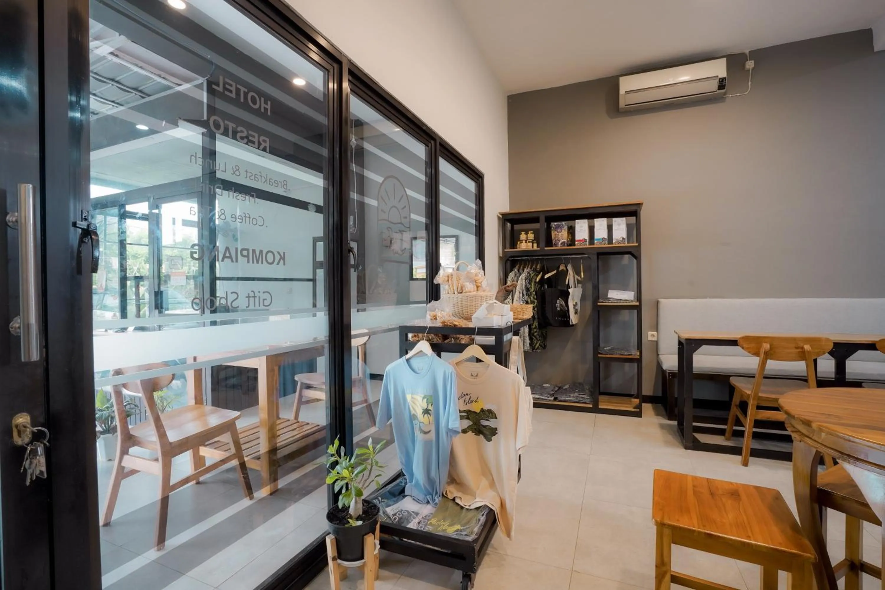 Living room in El Ora Hotel & Eatery Labuan Bajo