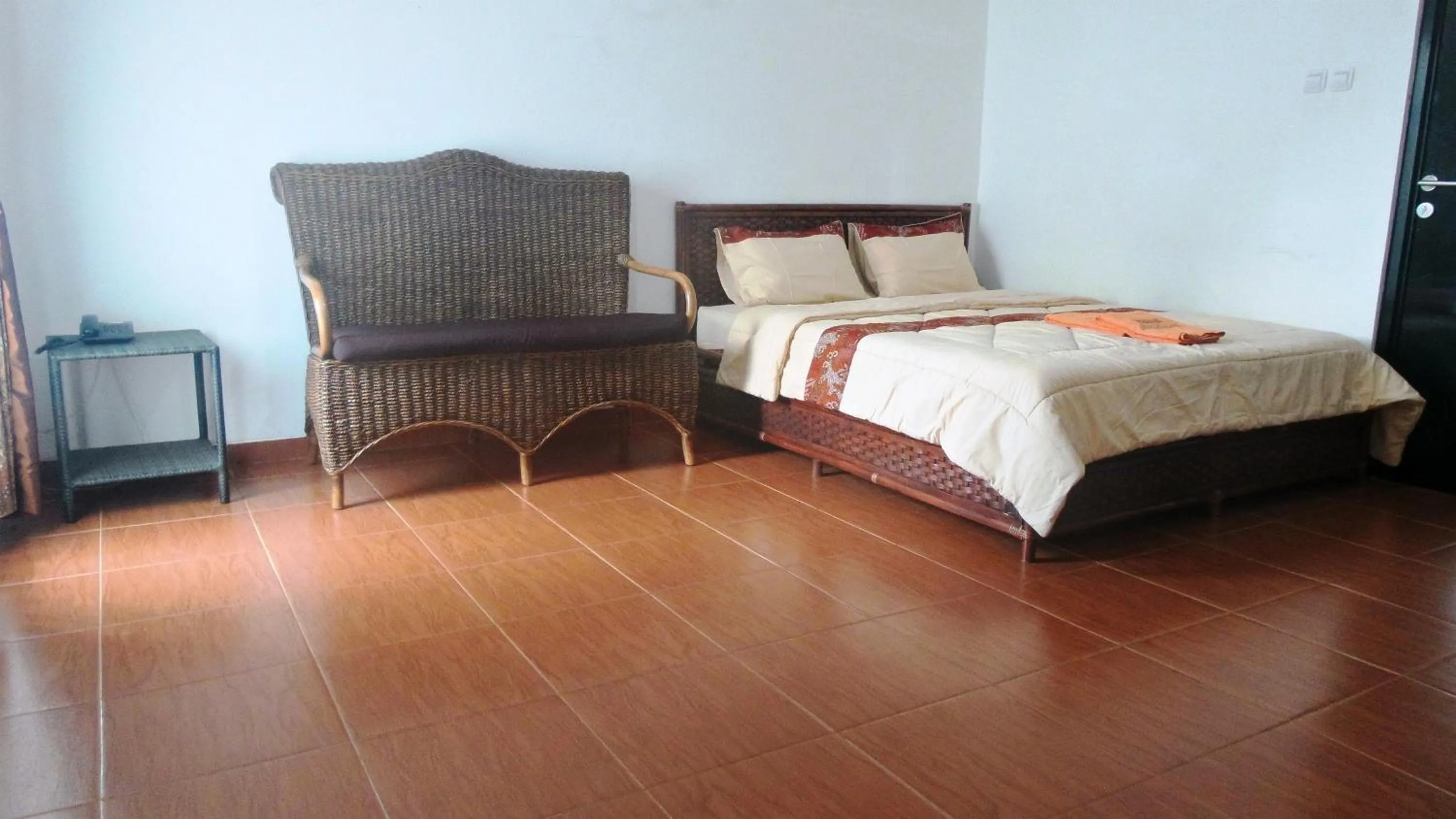 Bed in Osmond Villa Resort