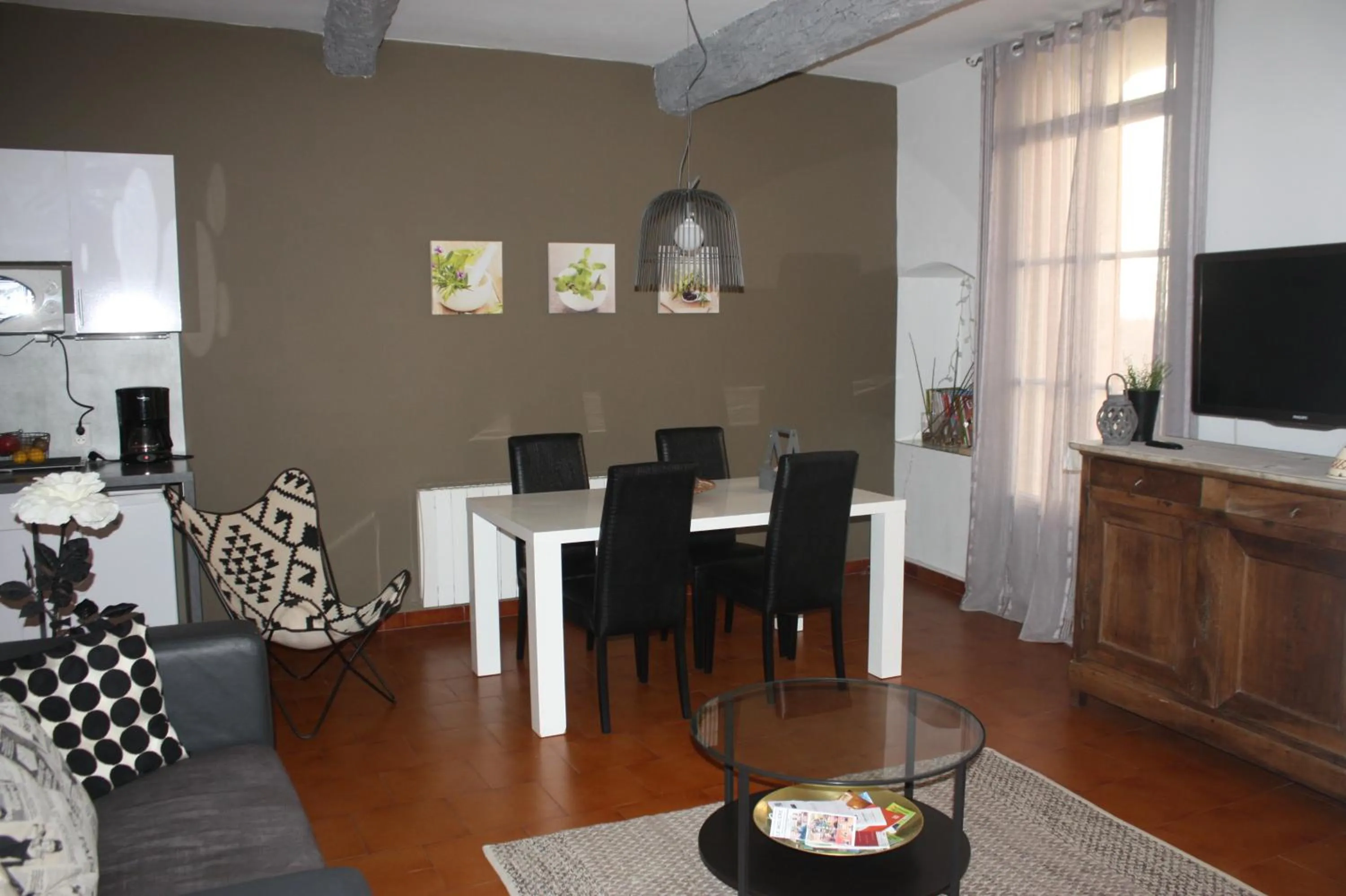 Dining area in Au repère d'Argante