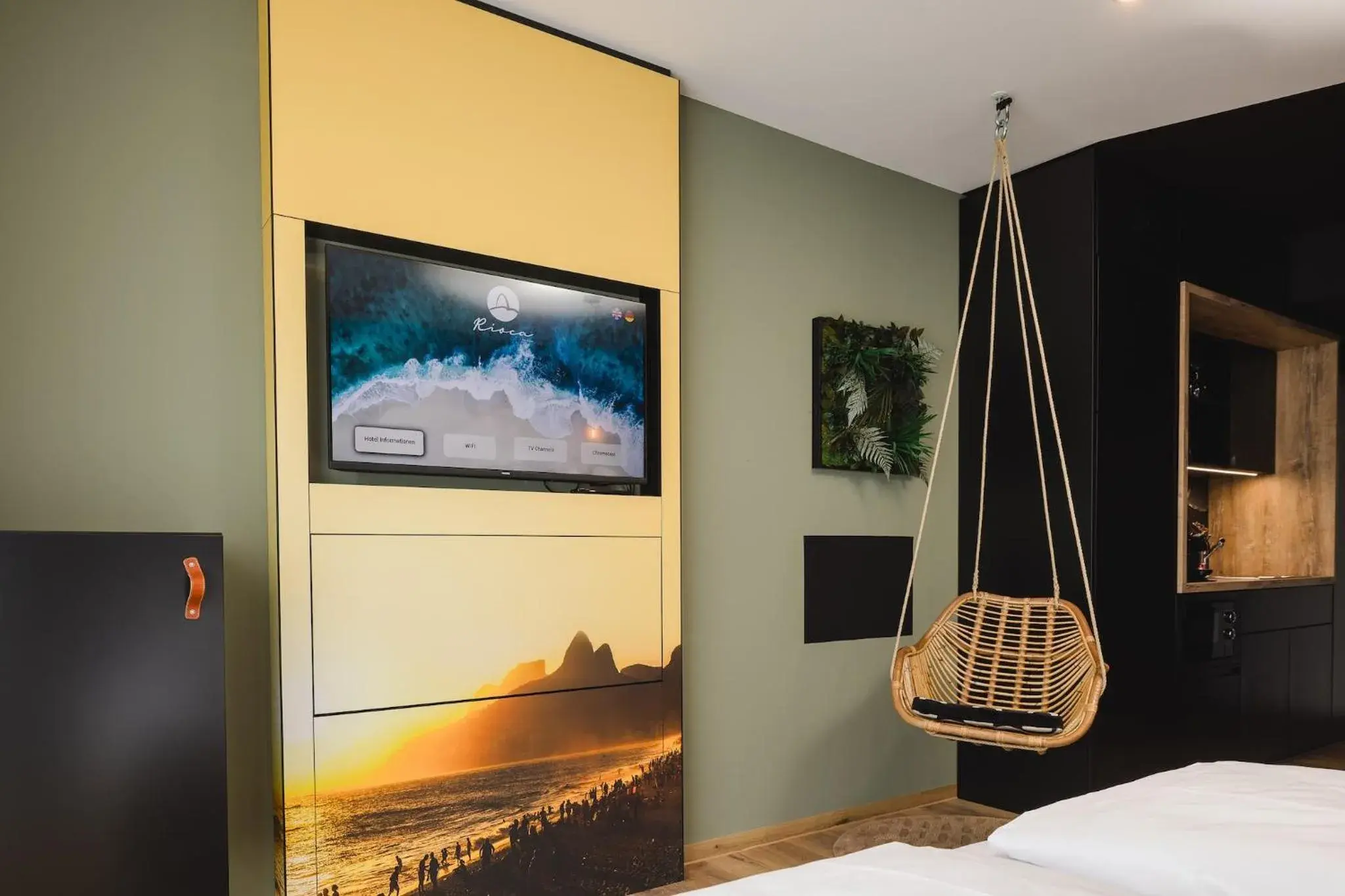 TV and multimedia, Bed in Rioca Stuttgart Posto 6 TV and multimedia, Bed in Rioca Stuttgart Posto 6