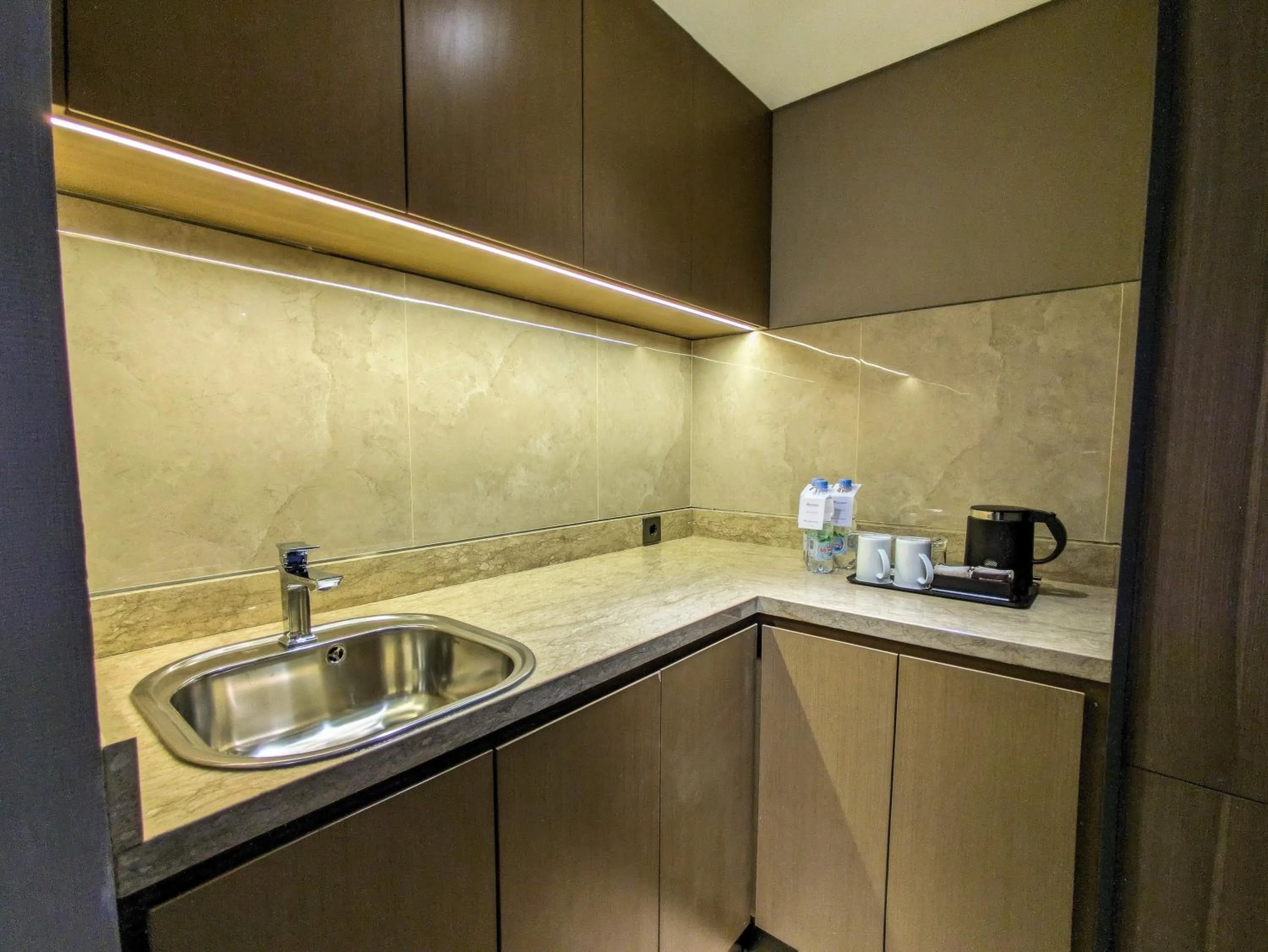 Coffee/tea facilities in Swiss-Belhotel Airport Yogyakarta