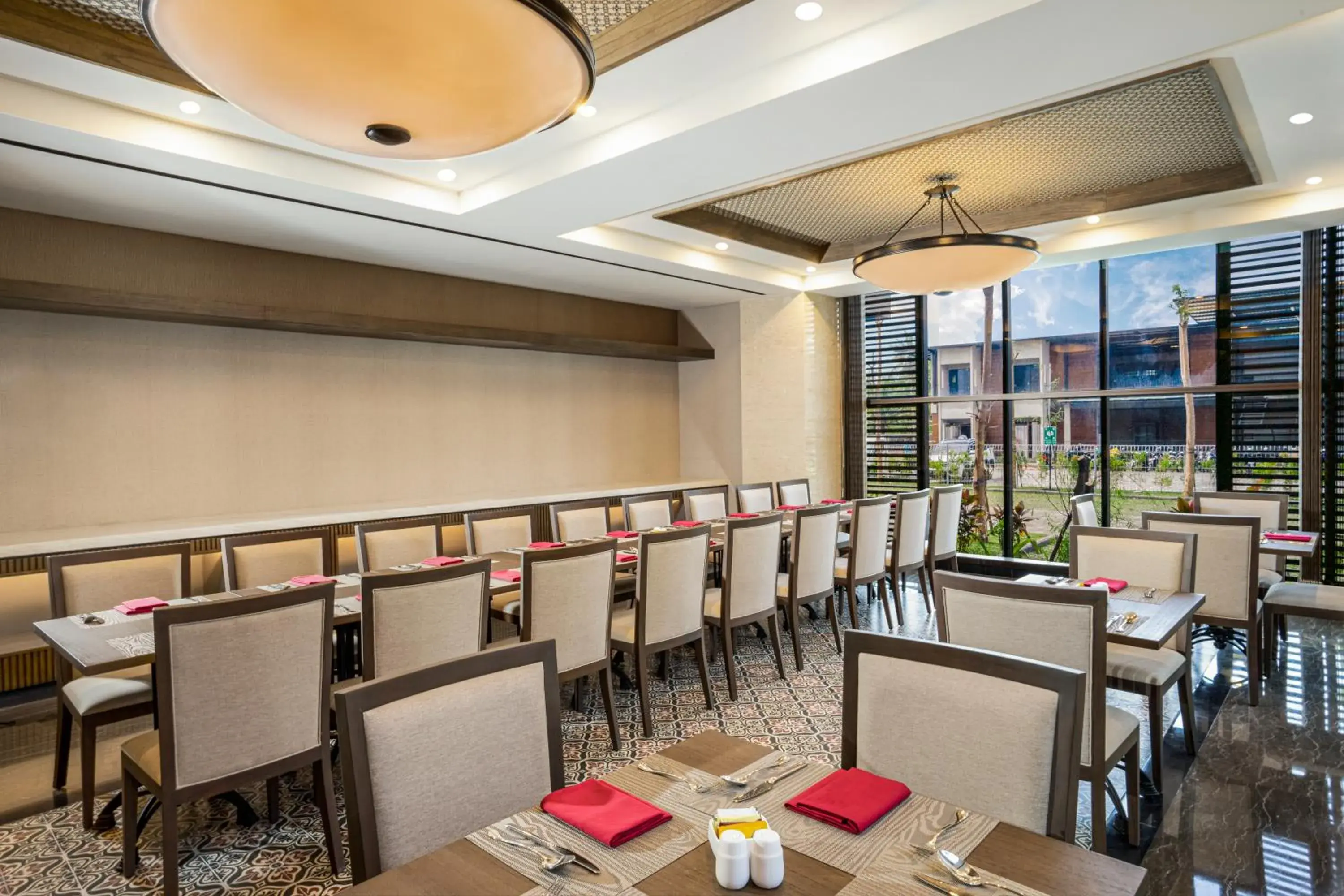 Restaurant/places to eat in Swiss-Belhotel Airport Yogyakarta Restaurant/places to eat in Swiss-Belhotel Airport Yogyakarta