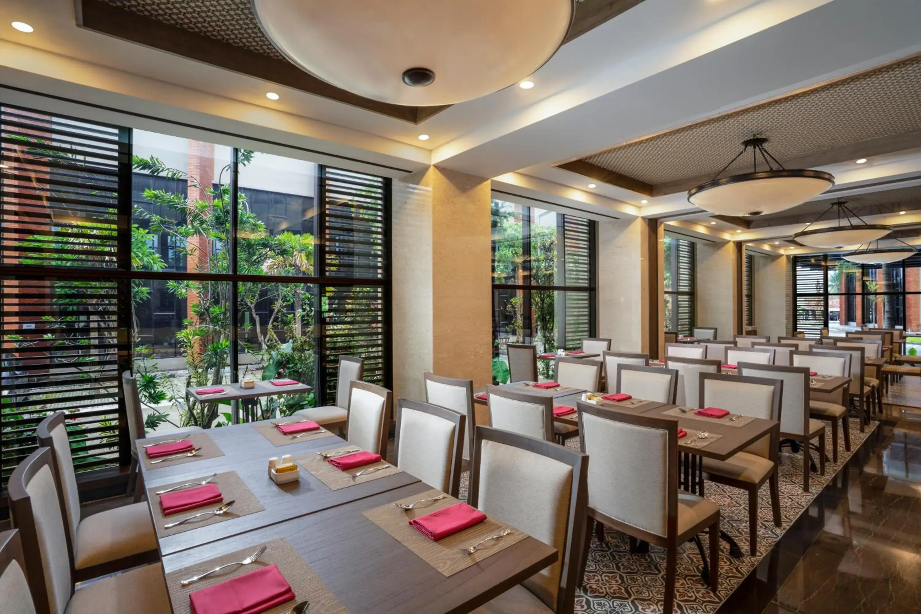 Restaurant/places to eat in Swiss-Belhotel Airport Yogyakarta Restaurant/places to eat in Swiss-Belhotel Airport Yogyakarta