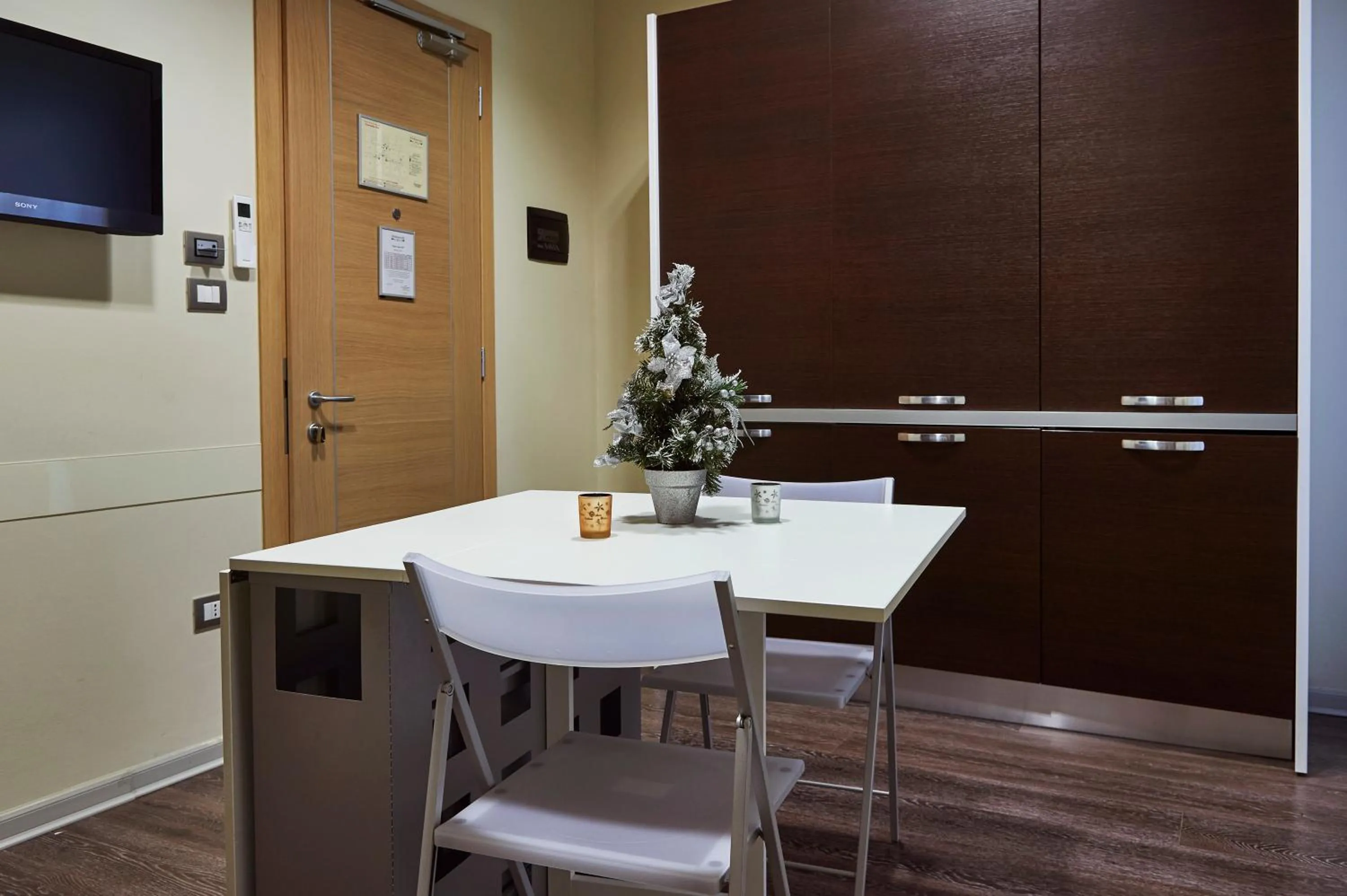 Photo of the whole room in Aleksandr