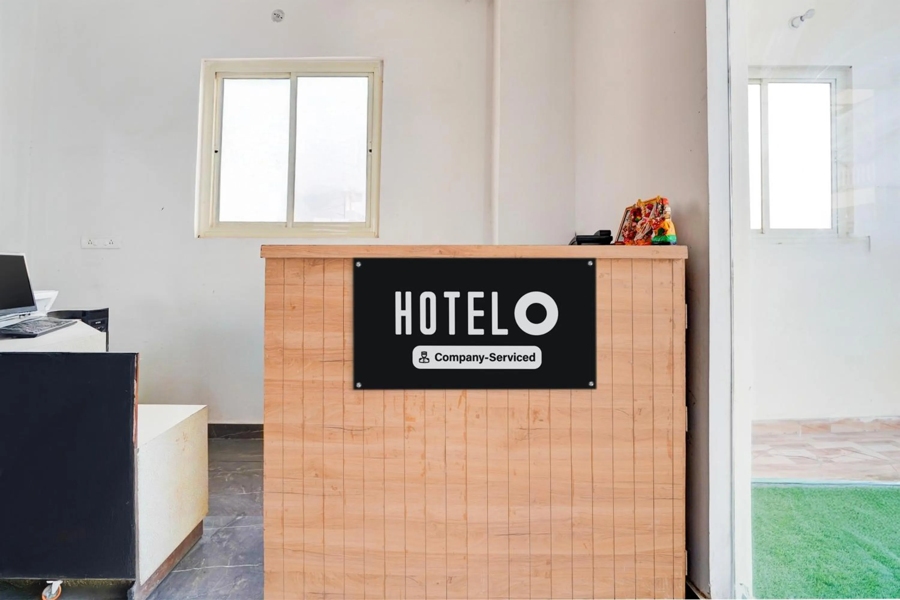 Lobby or reception in Hotel O Deva road Formerly Hotel Sunrise Inn