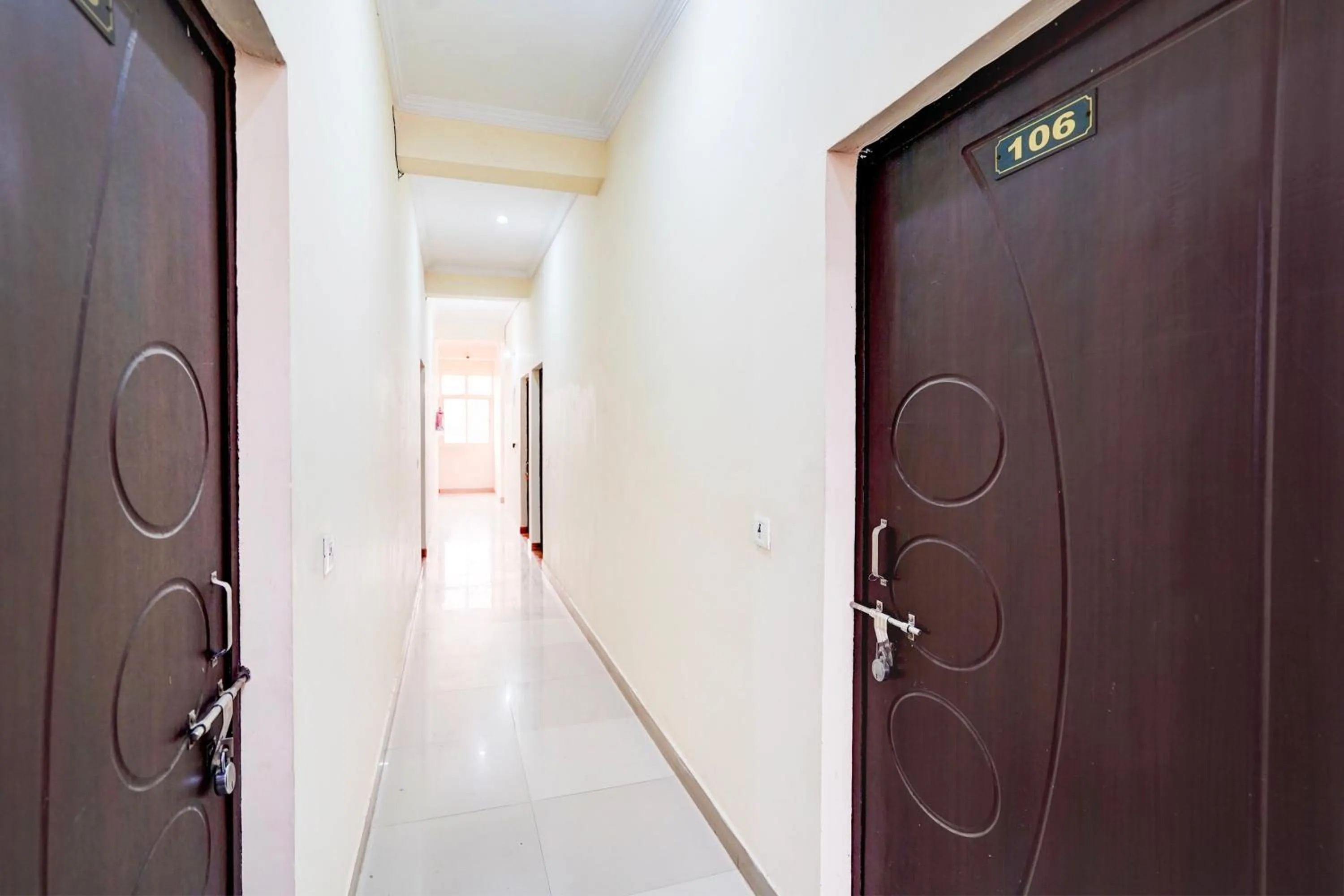 Lobby or reception in Hotel O Deva road Formerly Hotel Sunrise Inn