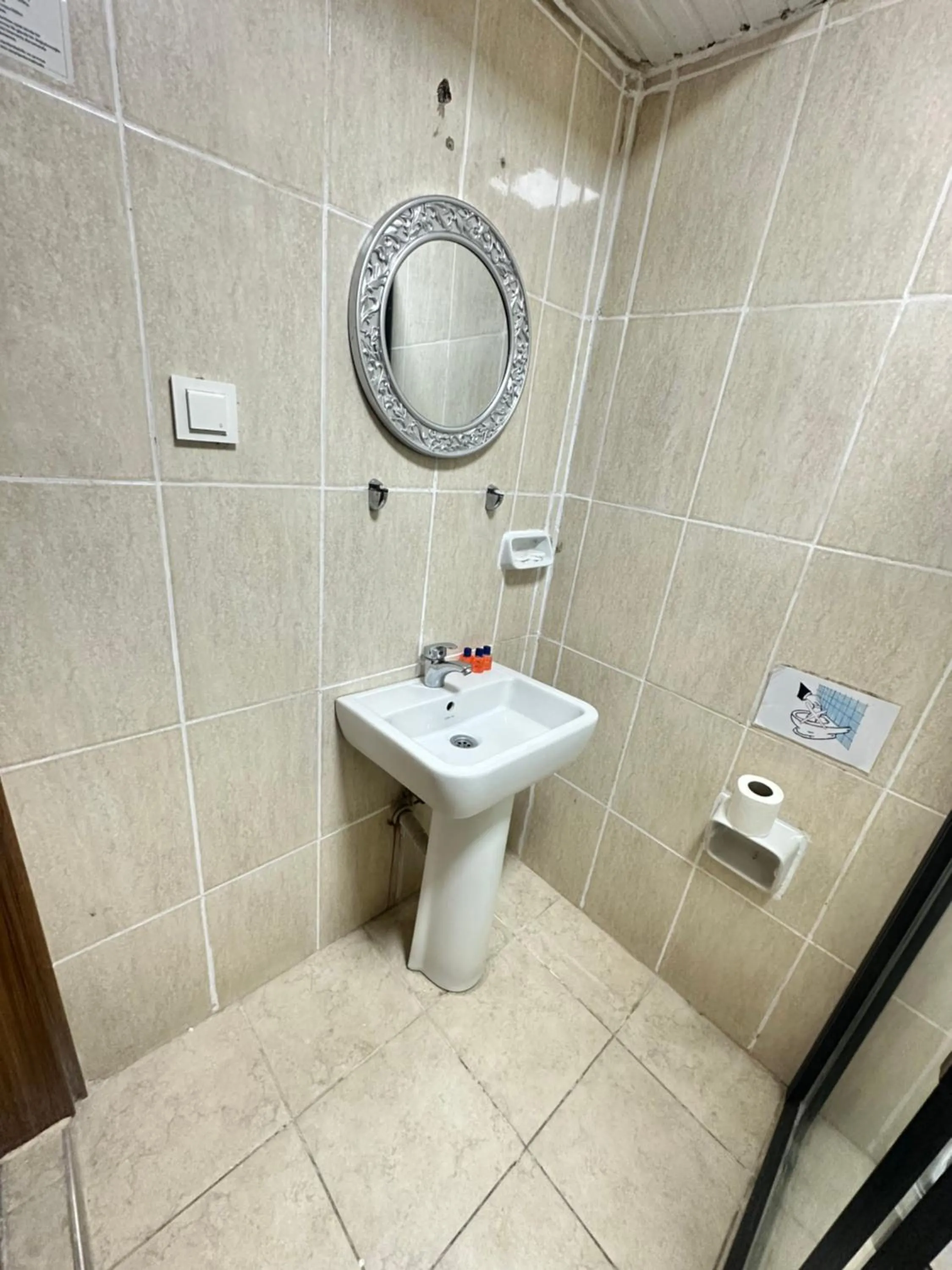 Shower in Amore Hotel Istanbul