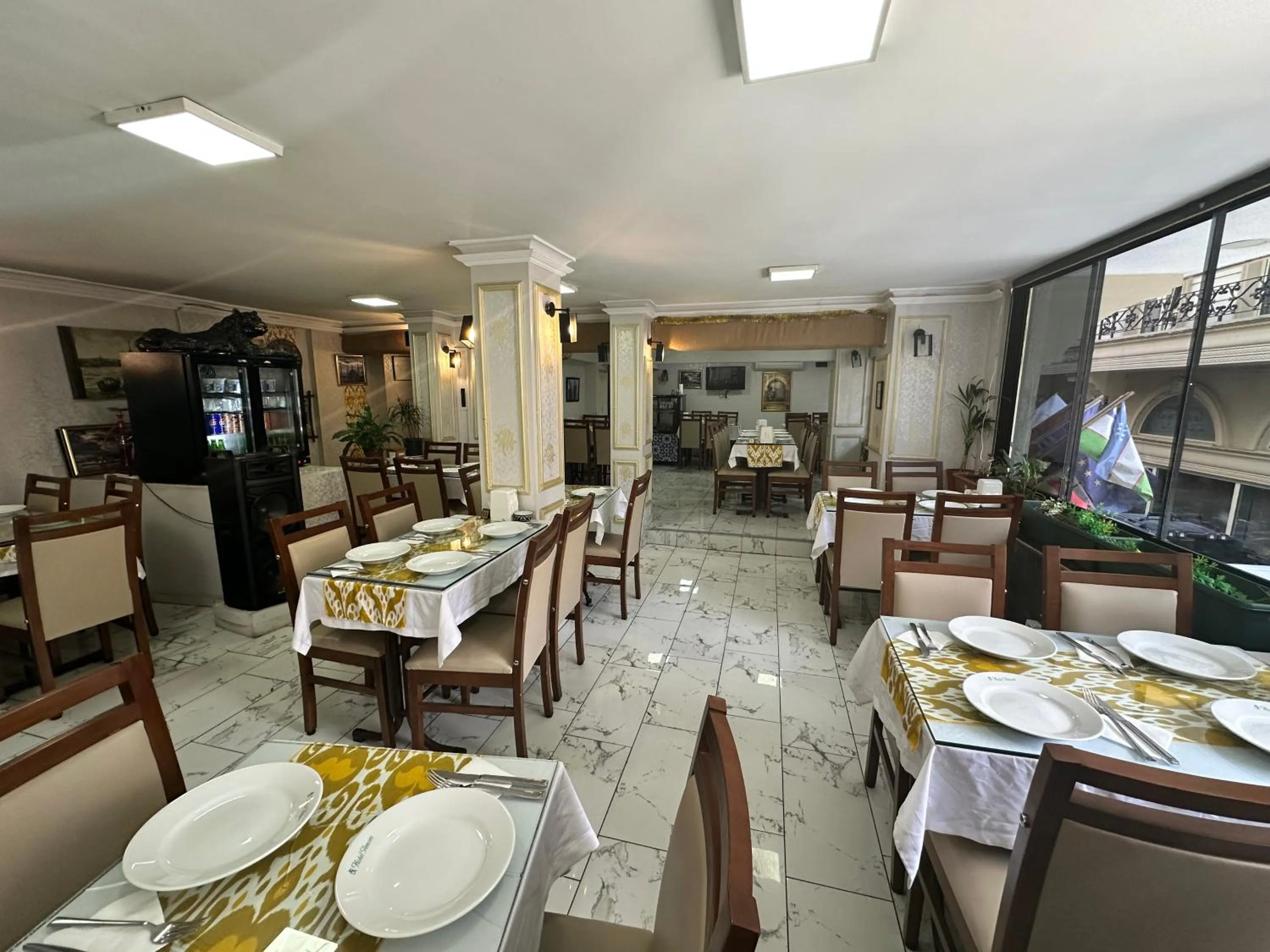 Restaurant/places to eat in Amore Hotel Istanbul